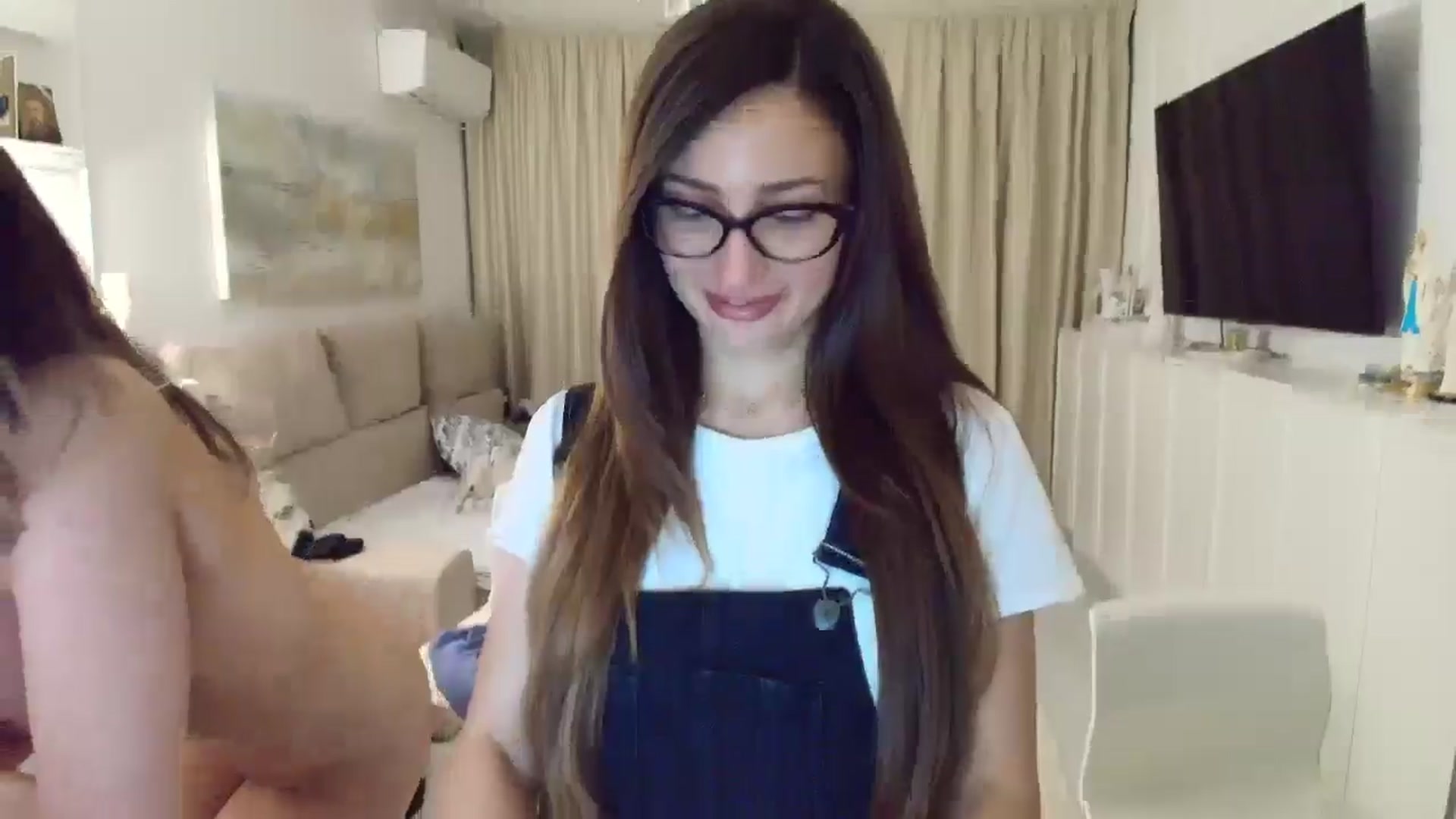 Gallery image thumbnail from Wennndyk's myfreecams stream on, 05/15/2025, 24:02 image 18 of 20