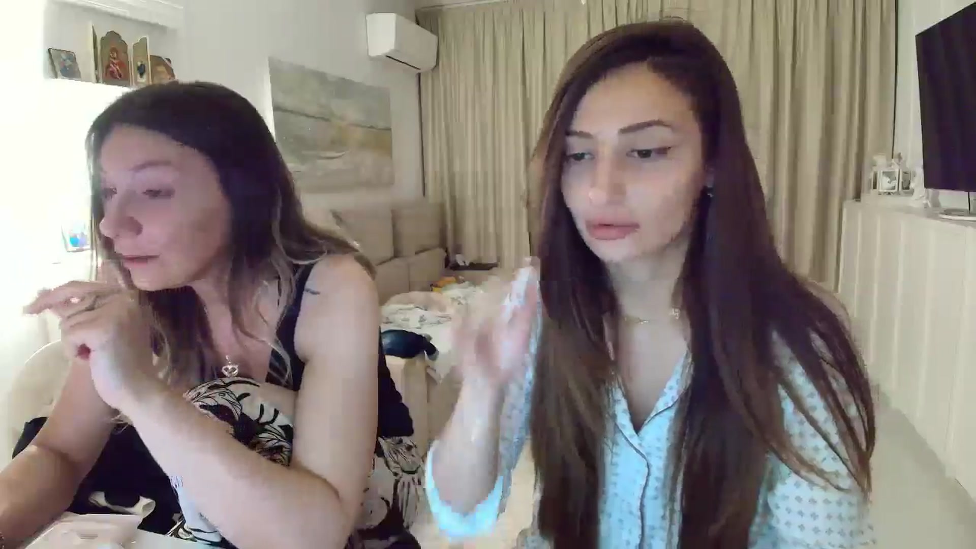 Gallery image thumbnail from Wennndyk's myfreecams stream on, 05/16/2025, 24:52 image 13 of 20