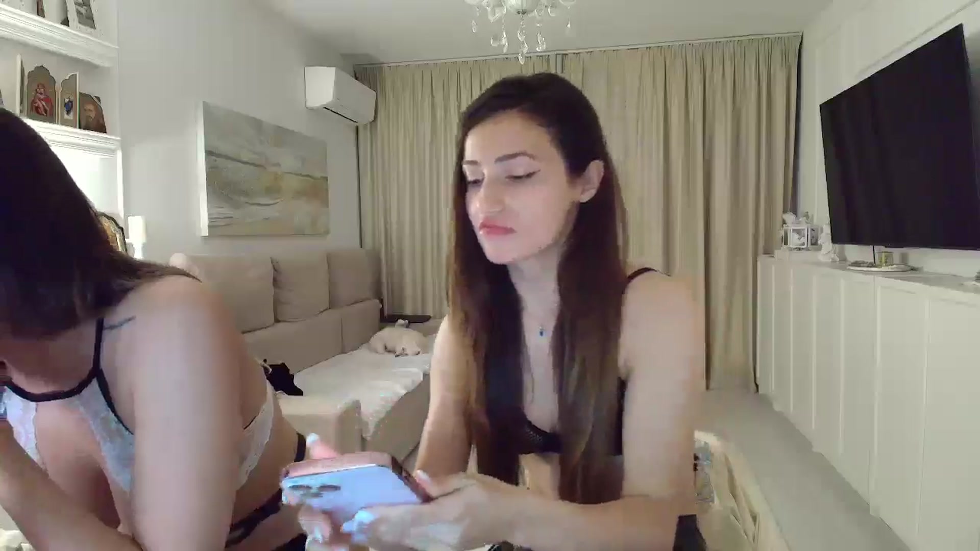 Gallery image thumbnail from Wennndyk's myfreecams stream on, 05/27/2025, 23:28 image 17 of 20
