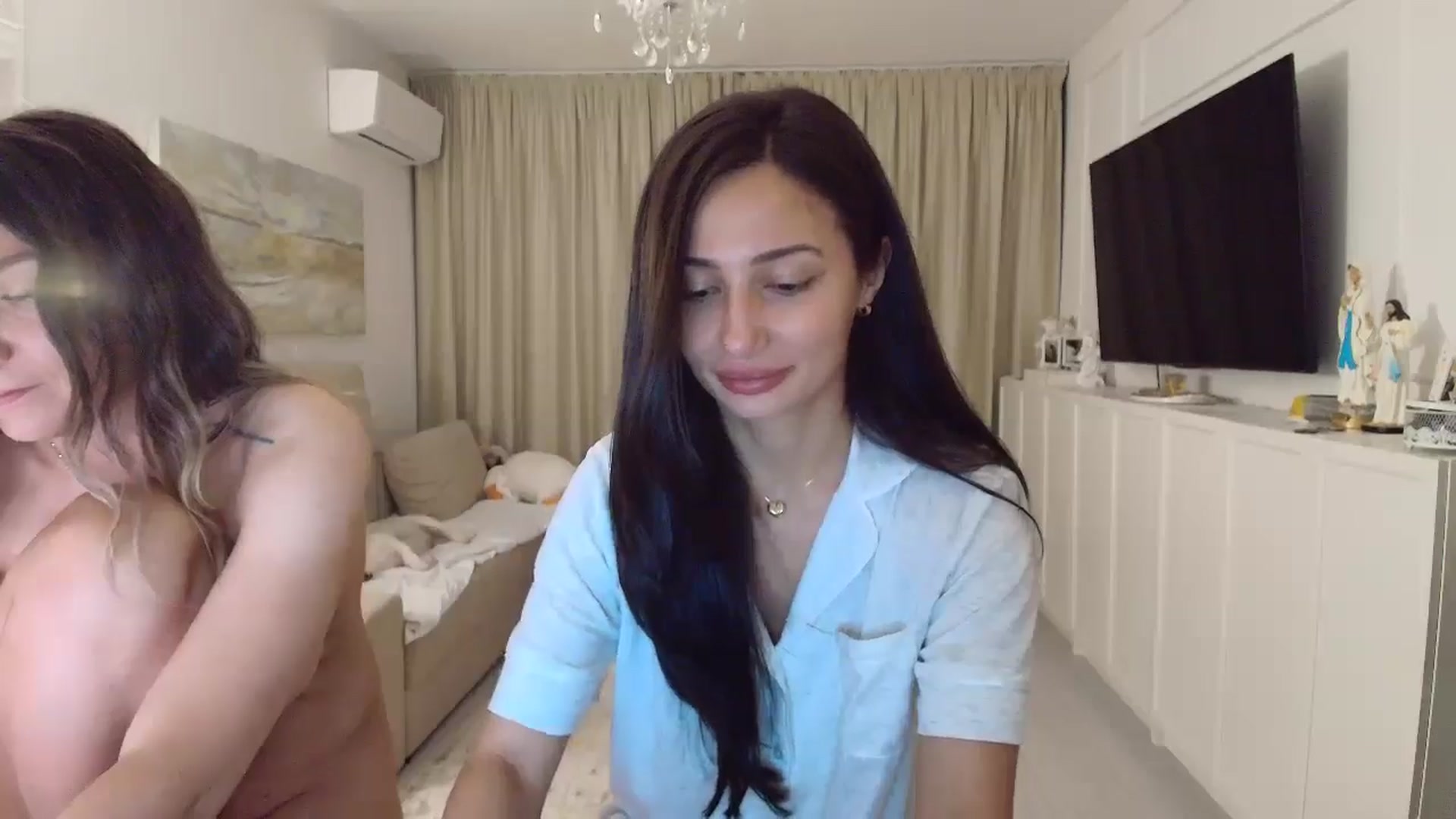 Gallery image thumbnail from Wennndyk's myfreecams stream on, 06/19/2025, 23:04 image 13 of 20