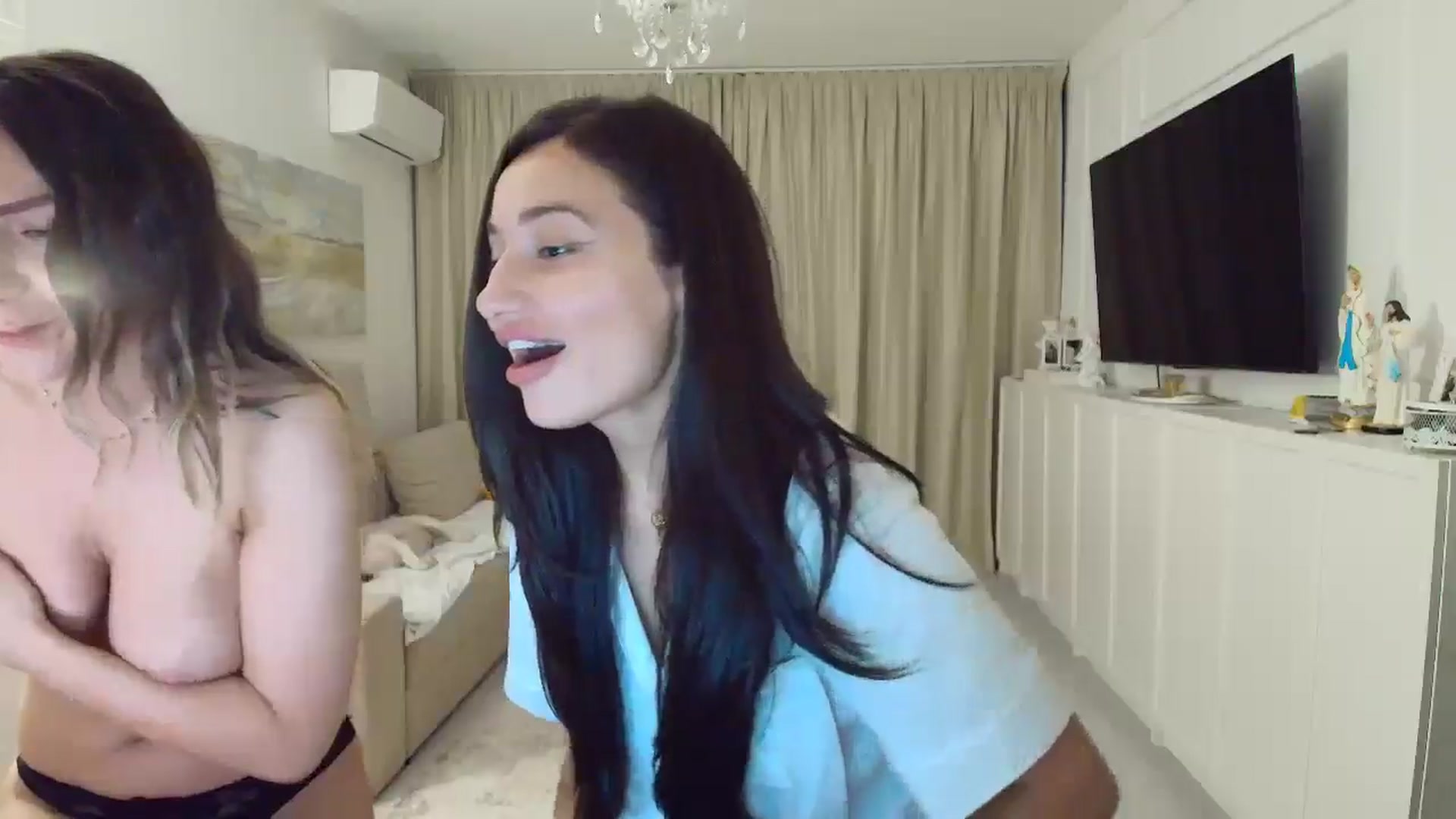 Gallery image thumbnail from Wennndyk's myfreecams stream on, 06/19/2025, 23:04 image 12 of 20