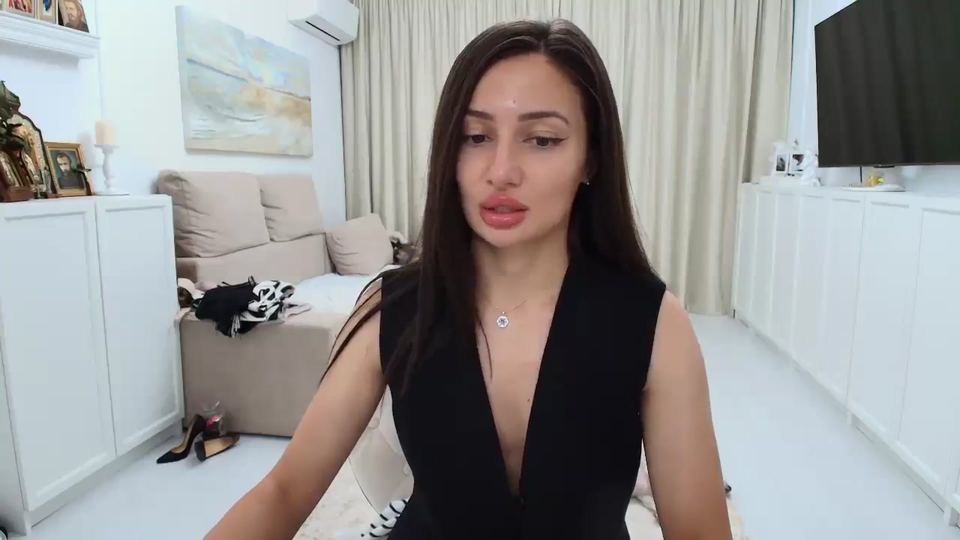 Gallery image thumbnail from Wennndyk's myfreecams stream on, 06/27/2025, 22:19 image 13 of 20