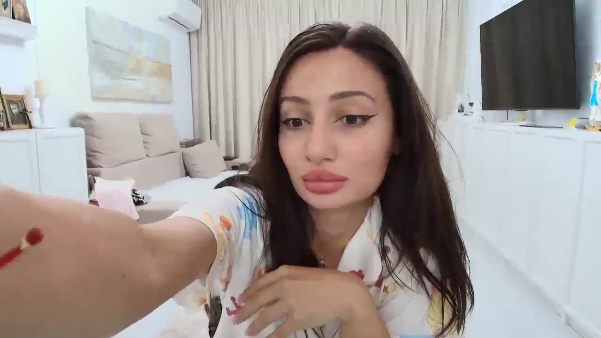 Gallery image thumbnail from Wennndyk's myfreecams stream on, 07/04/2025, 13:27 image 8 of 20