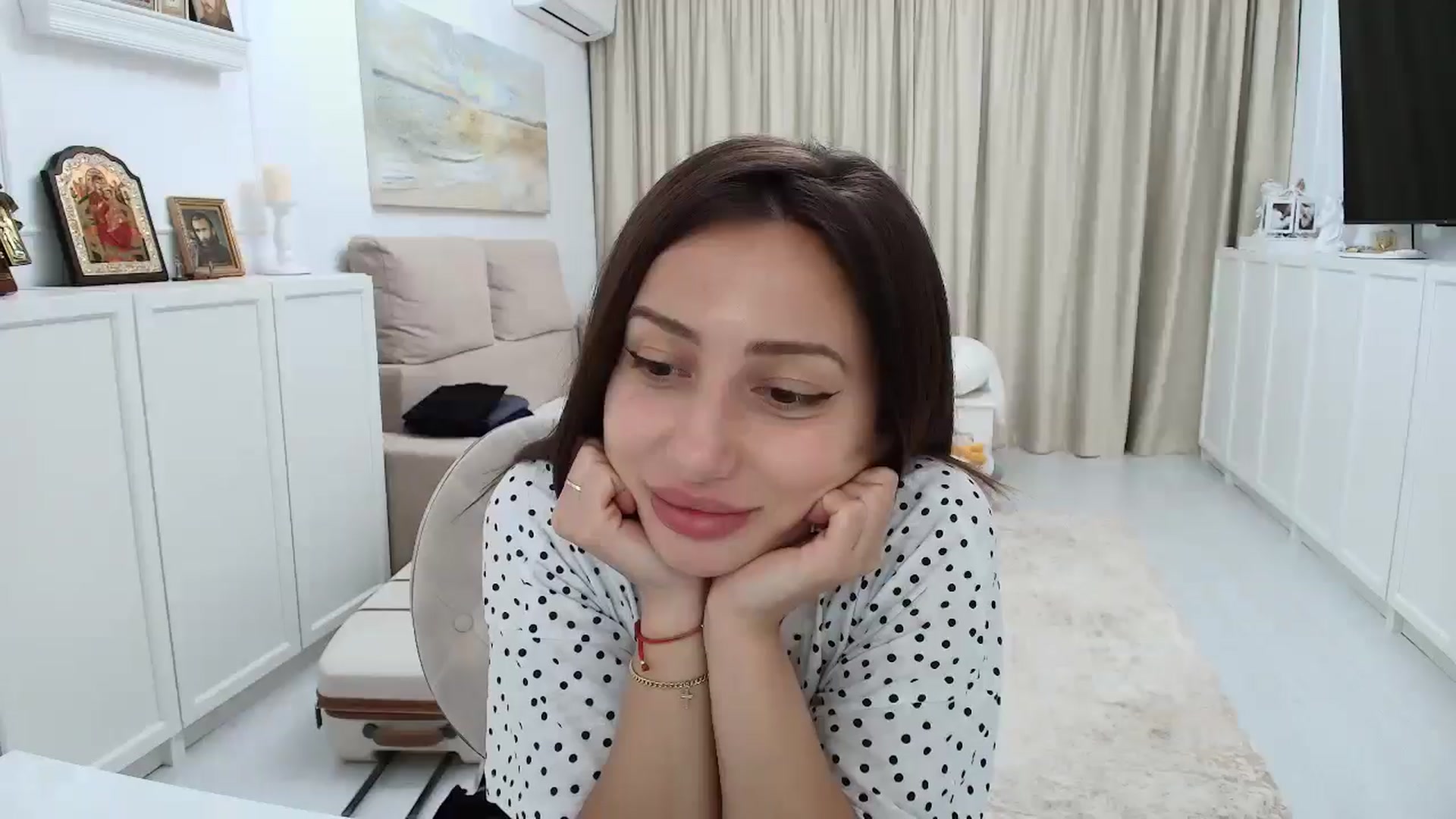 Gallery image thumbnail from Wennndyk's myfreecams stream on, 07/14/2025, 23:05 image 13 of 20