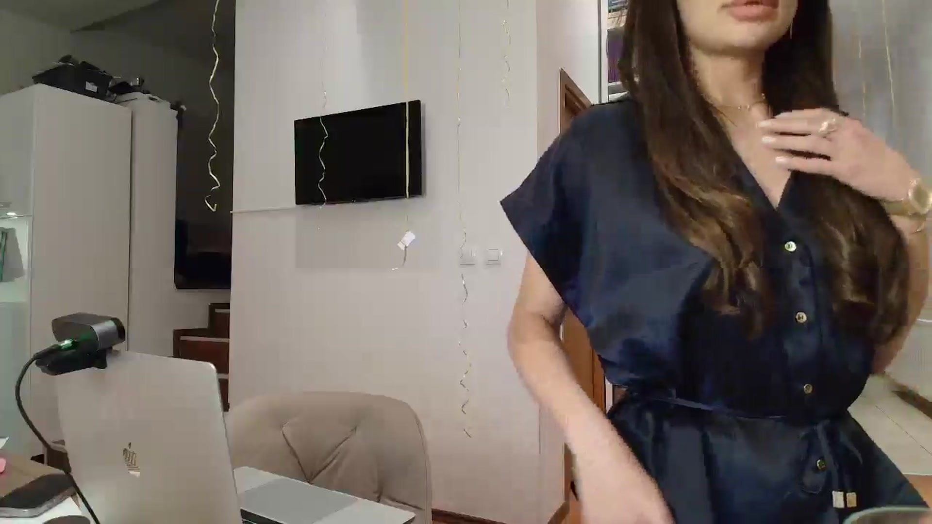 Gallery image thumbnail from Wennndyk's myfreecams stream on, 08/02/2025, 22:04 image 18 of 20