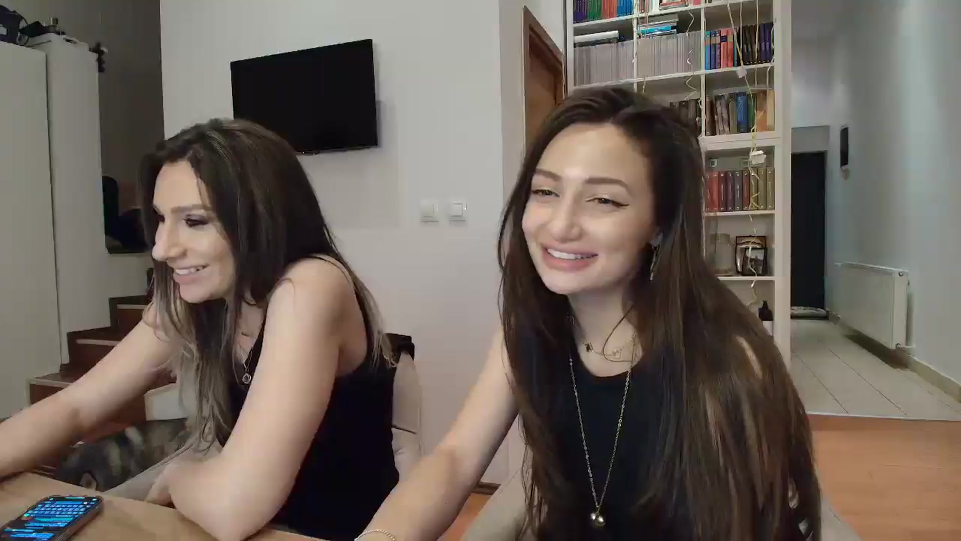 Gallery image thumbnail from Wennndyk's myfreecams stream on, 08/03/2025, 24:01 image 20 of 20