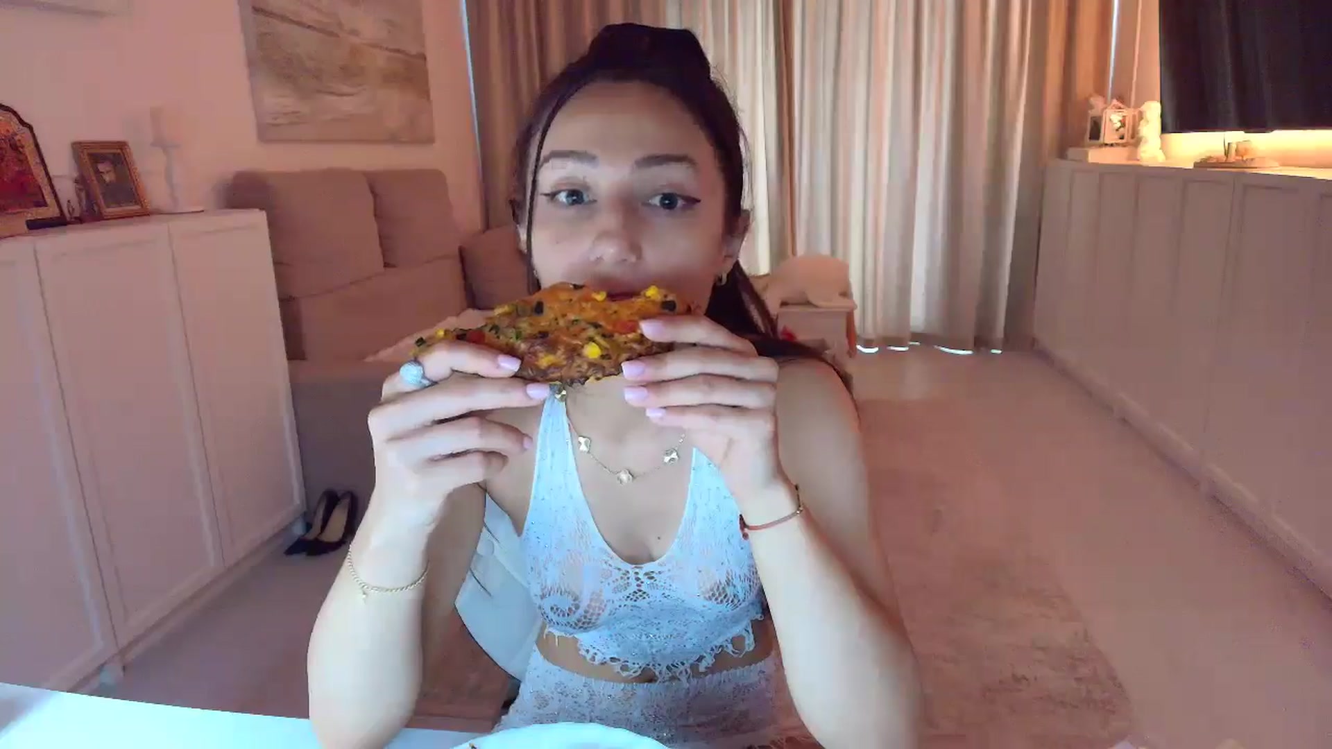 Gallery image thumbnail from Wennndyk's myfreecams stream on, 08/10/2025, 15:45 image 11 of 20