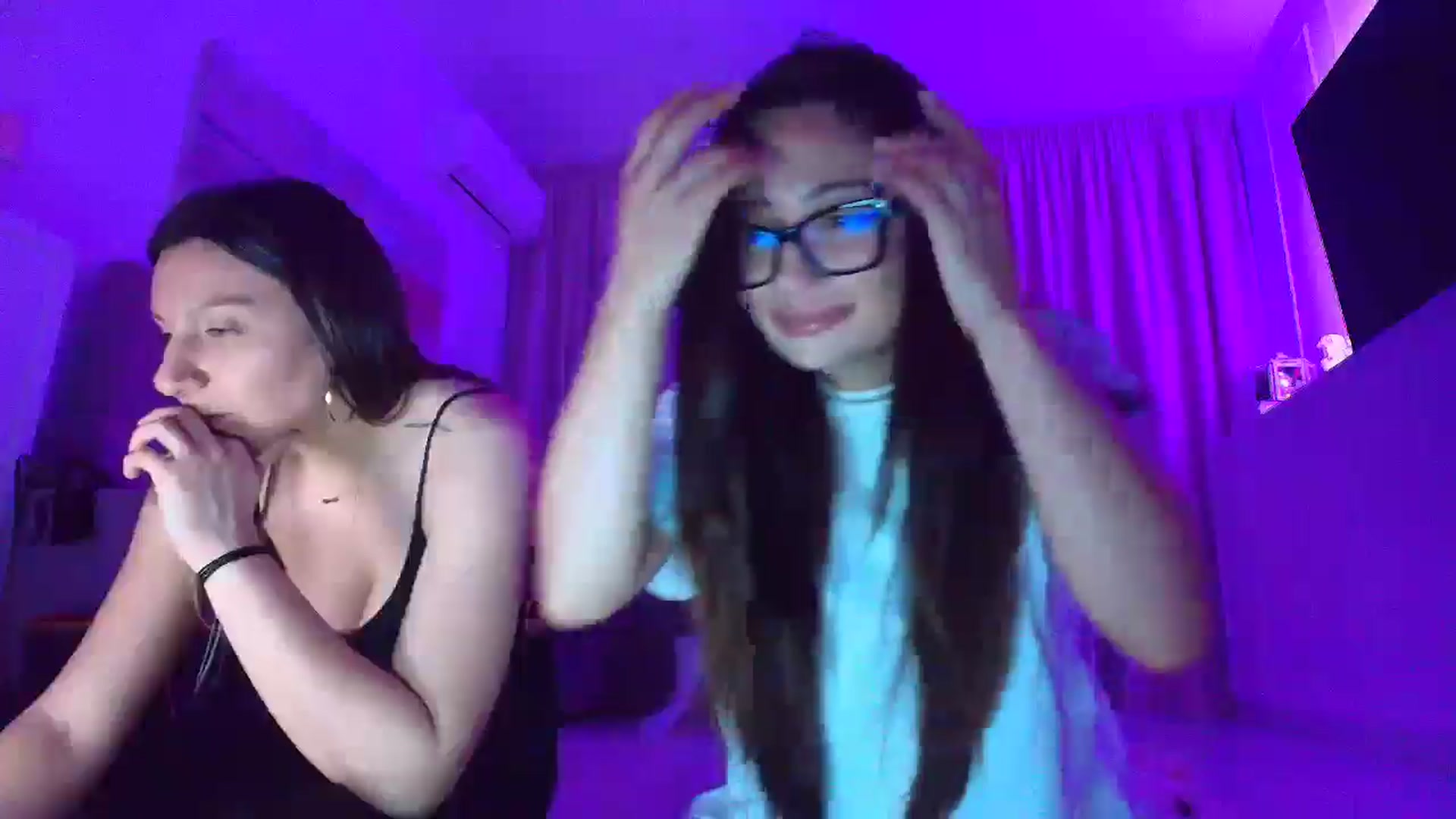 Gallery image thumbnail from Wennndyk's myfreecams stream on, 08/16/2025, 24:59 image 19 of 20
