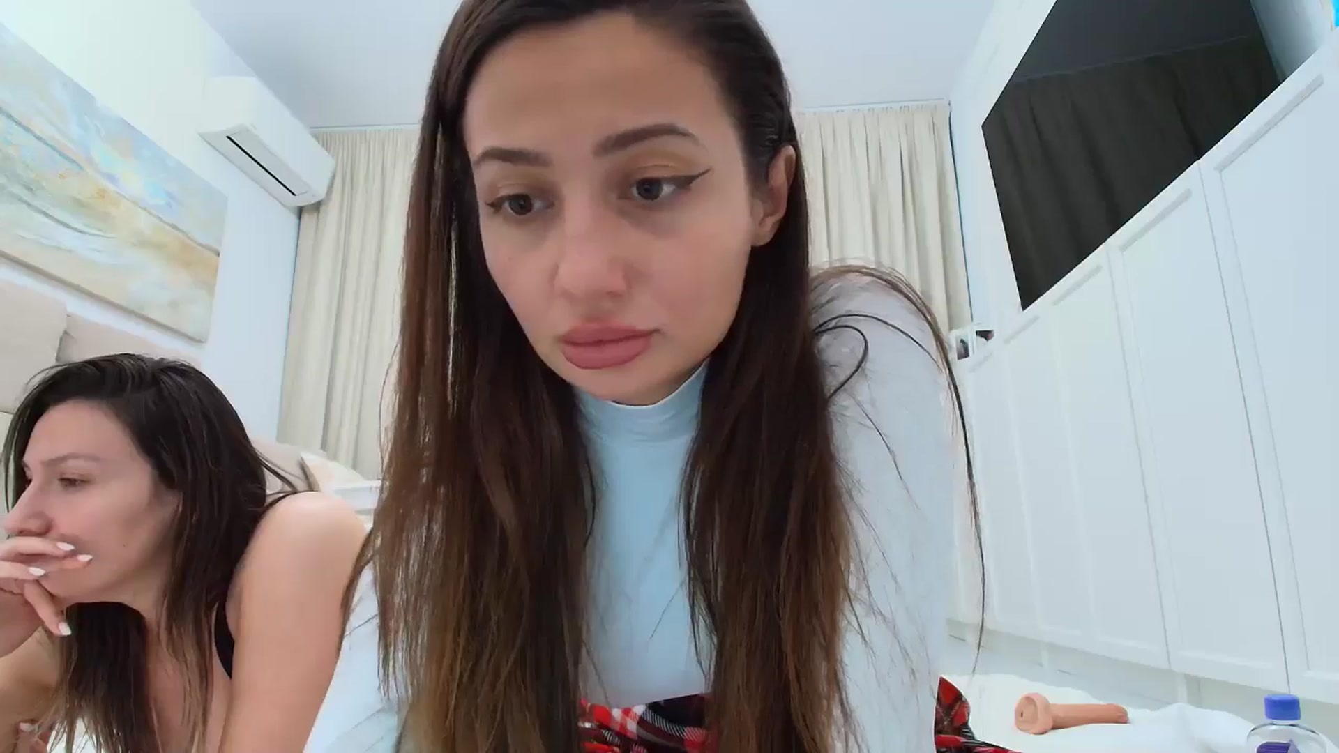 Gallery image thumbnail from Wennndyk's myfreecams stream on, 10/02/2025, 23:43 image 18 of 20