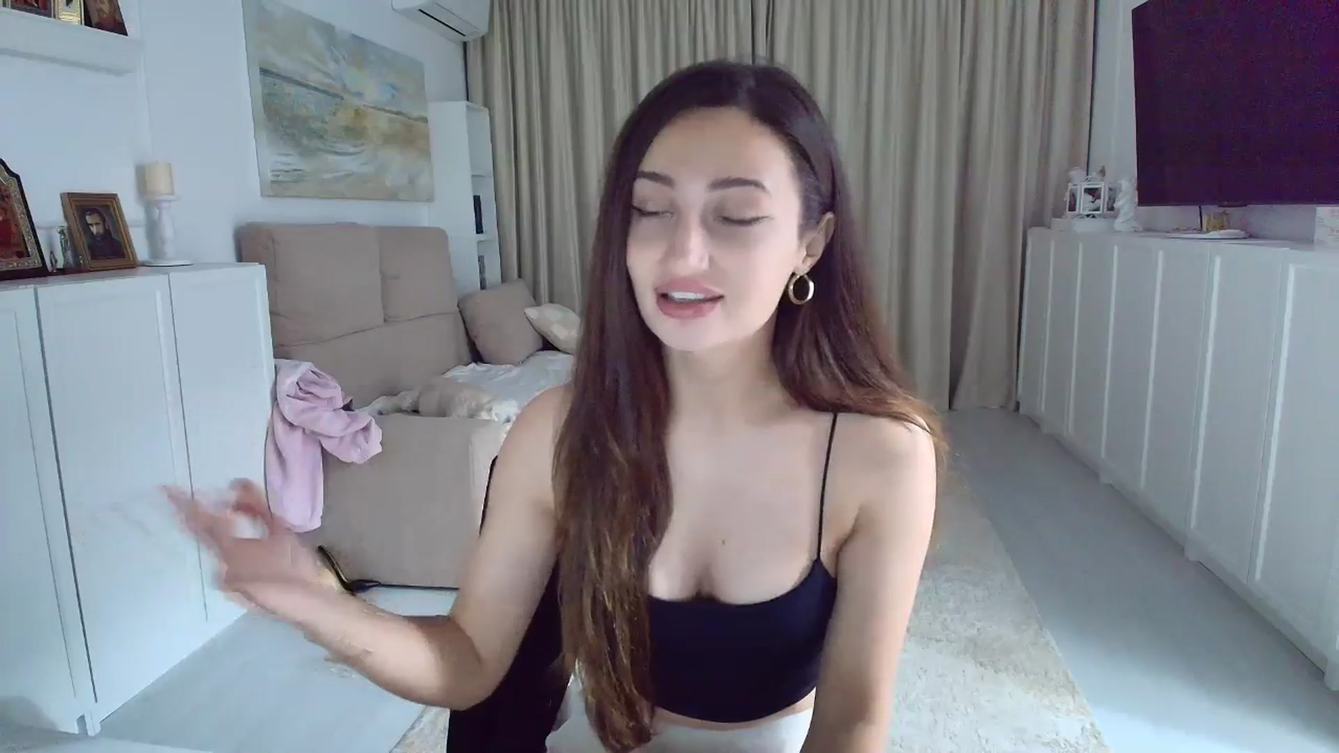 Gallery image thumbnail from Wennndyk's myfreecams stream on, 10/26/2025, 17:45 image 5 of 20