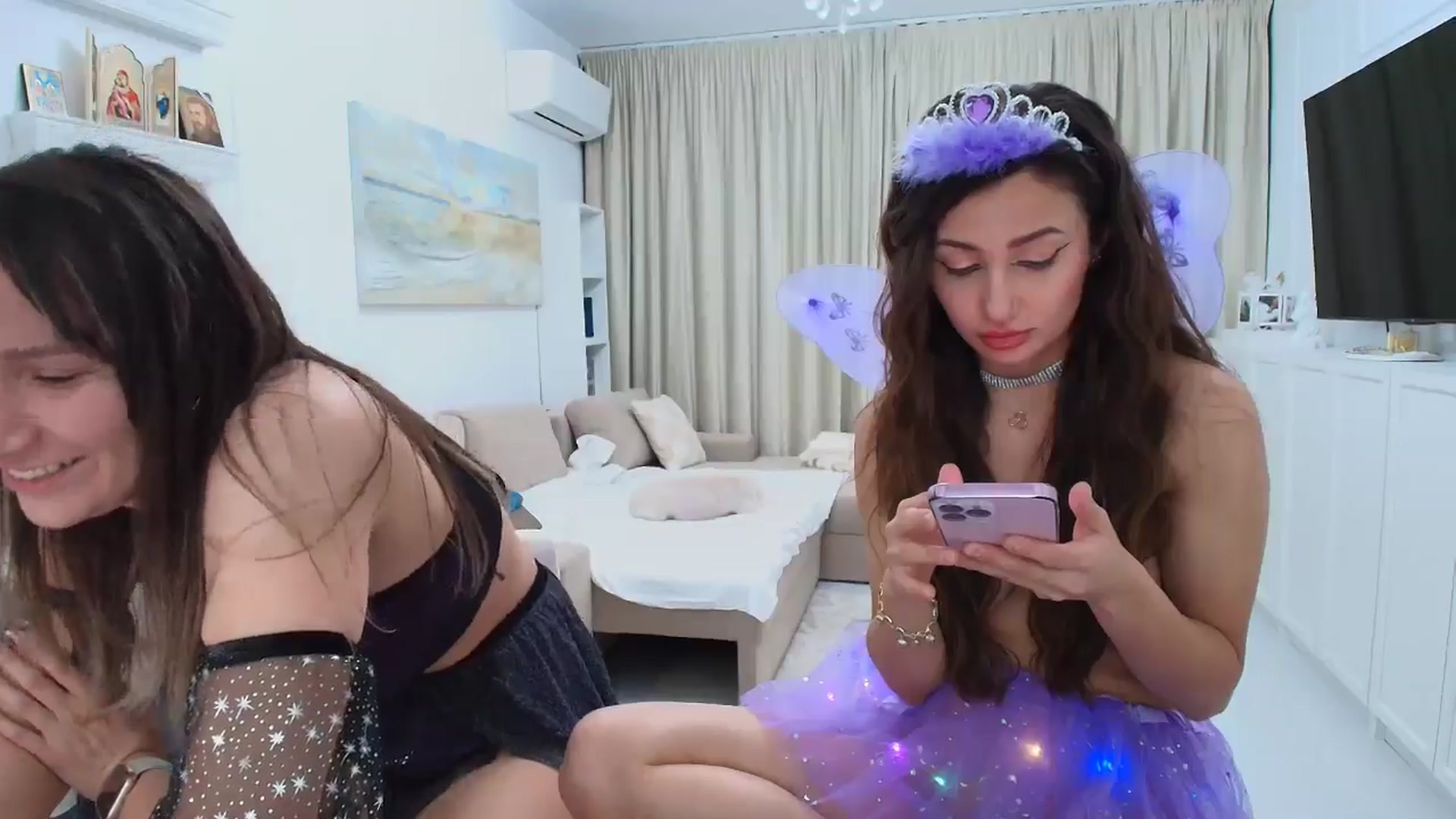 Gallery image thumbnail from Wennndyk's myfreecams stream on, 10/31/2025, 23:55 image 11 of 20