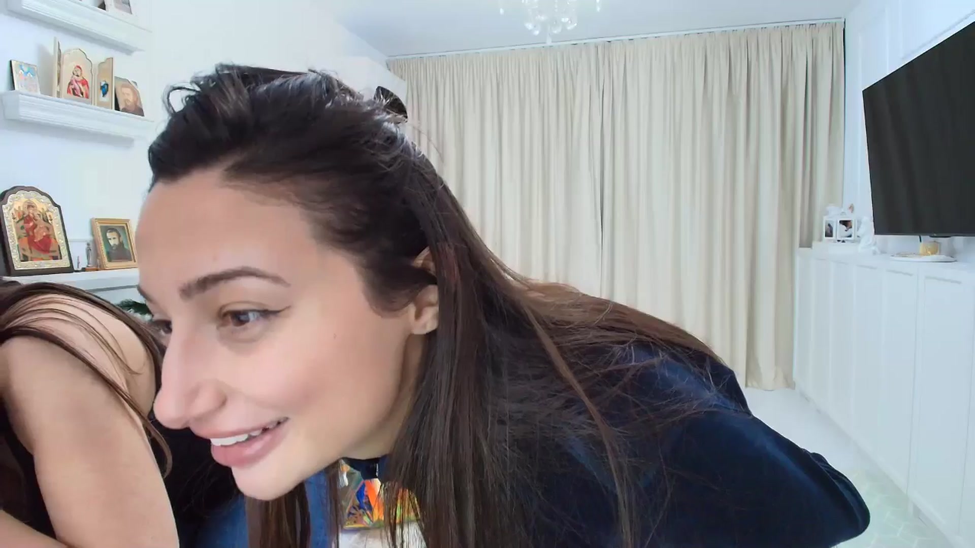 Gallery image thumbnail from Wennndyk's myfreecams stream on, 12/17/2025, 17:20 image 18 of 20