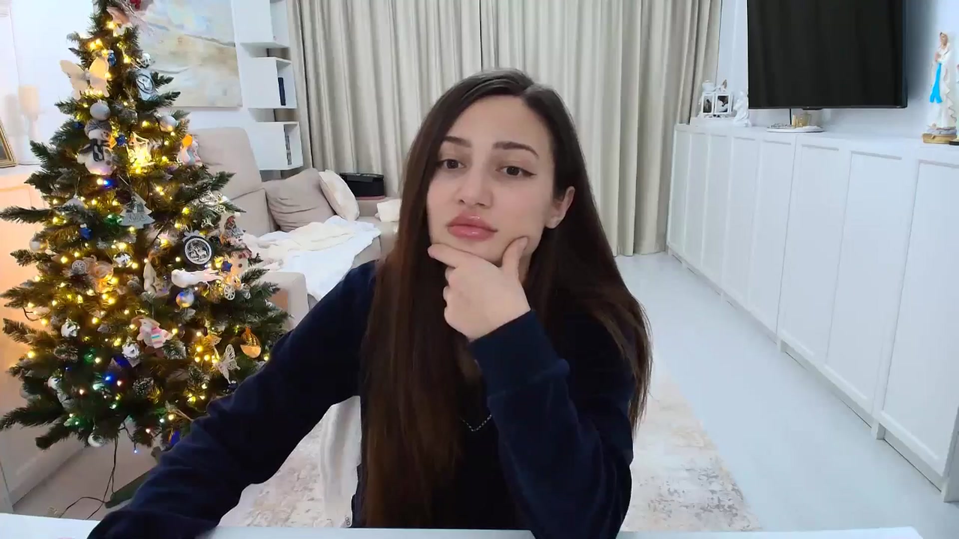 Gallery image thumbnail from Wennndyk's myfreecams stream on, 12/24/2025, 19:46 image 17 of 20