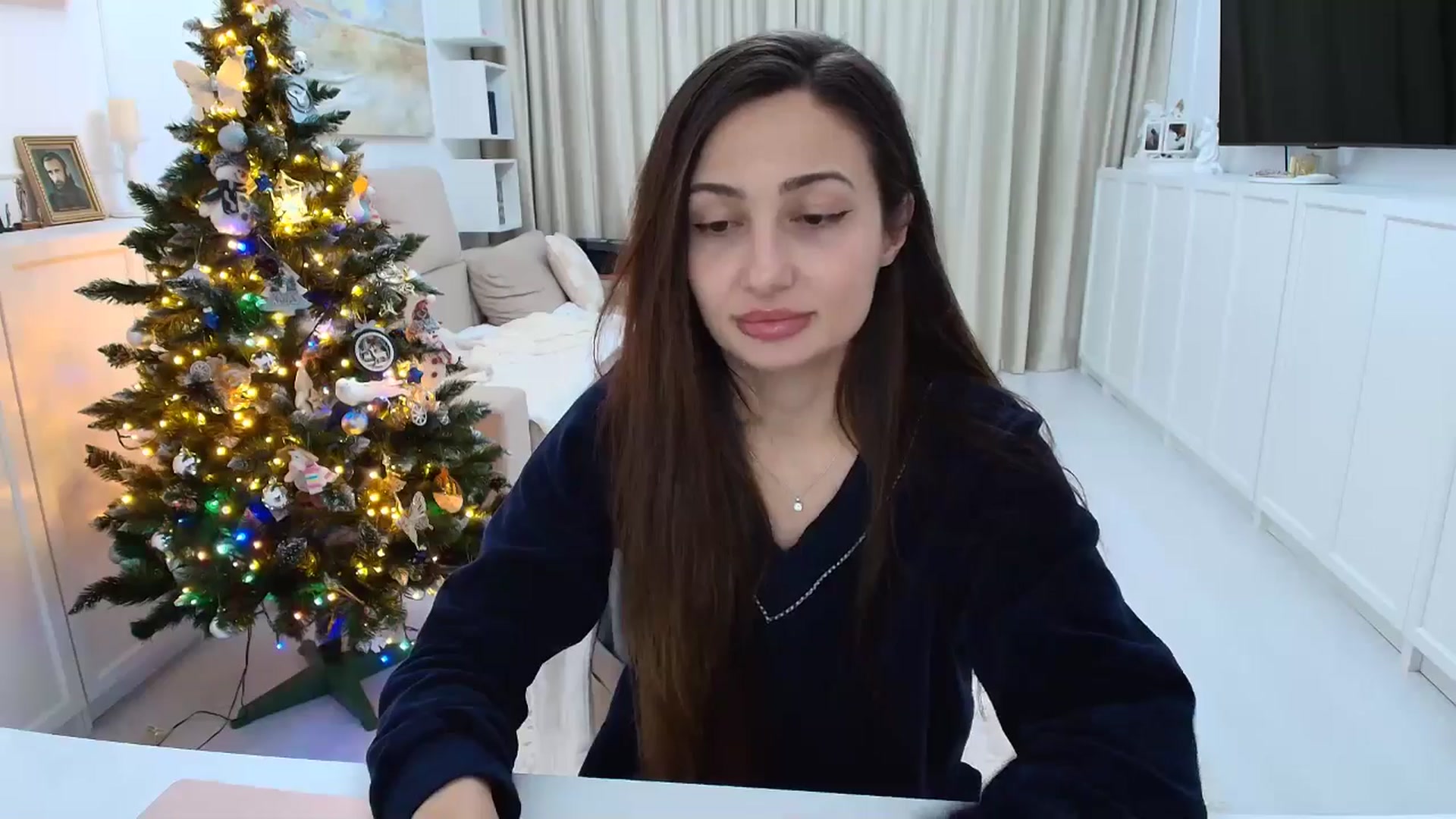 Gallery image thumbnail from Wennndyk's myfreecams stream on, 12/24/2025, 19:46 image 9 of 20