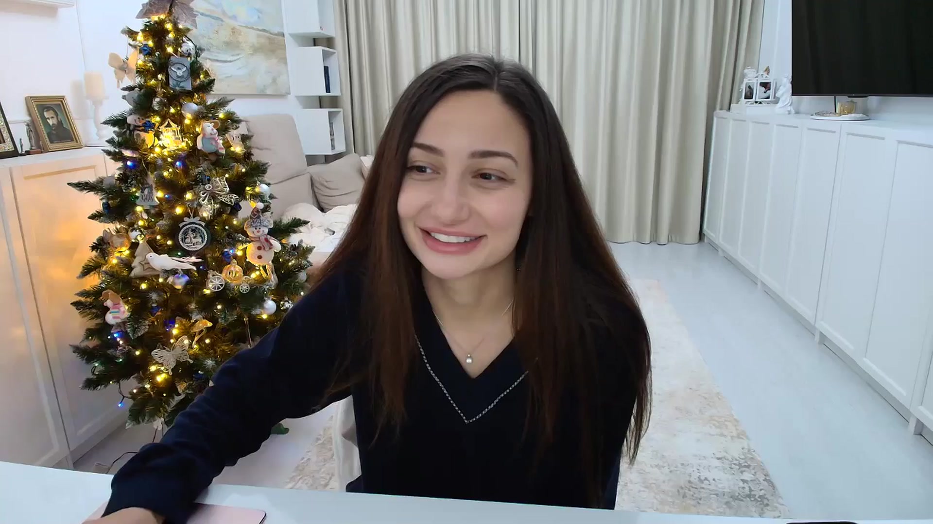 Gallery image thumbnail from Wennndyk's myfreecams stream on, 12/24/2025, 22:52 image 17 of 20