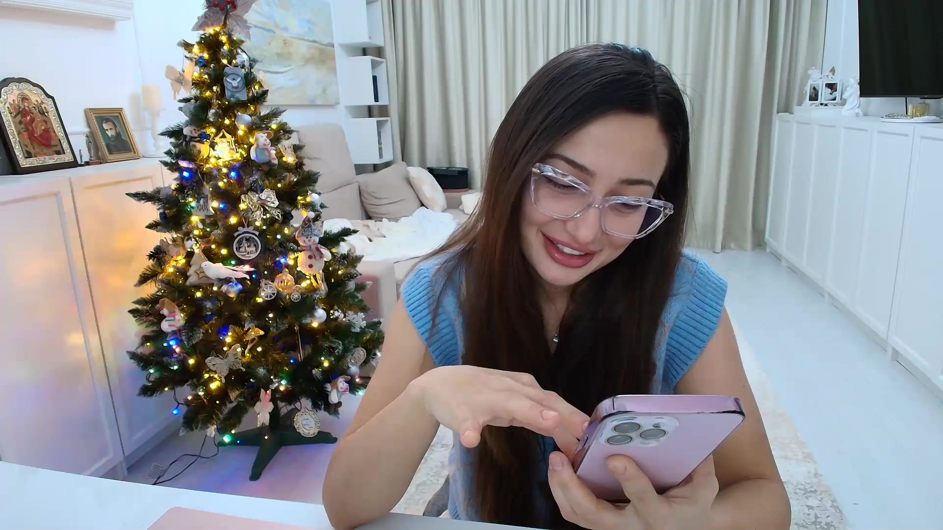 Gallery image thumbnail from Wennndyk's myfreecams stream on, 12/26/2025, 20:43 image 18 of 20
