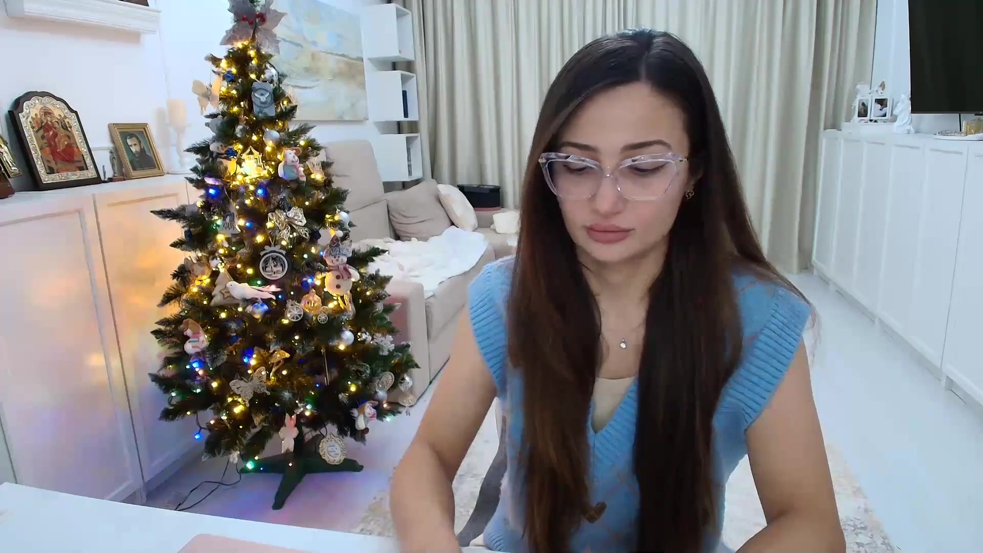 Gallery image thumbnail from Wennndyk's myfreecams stream on, 12/26/2025, 20:43 image 12 of 20