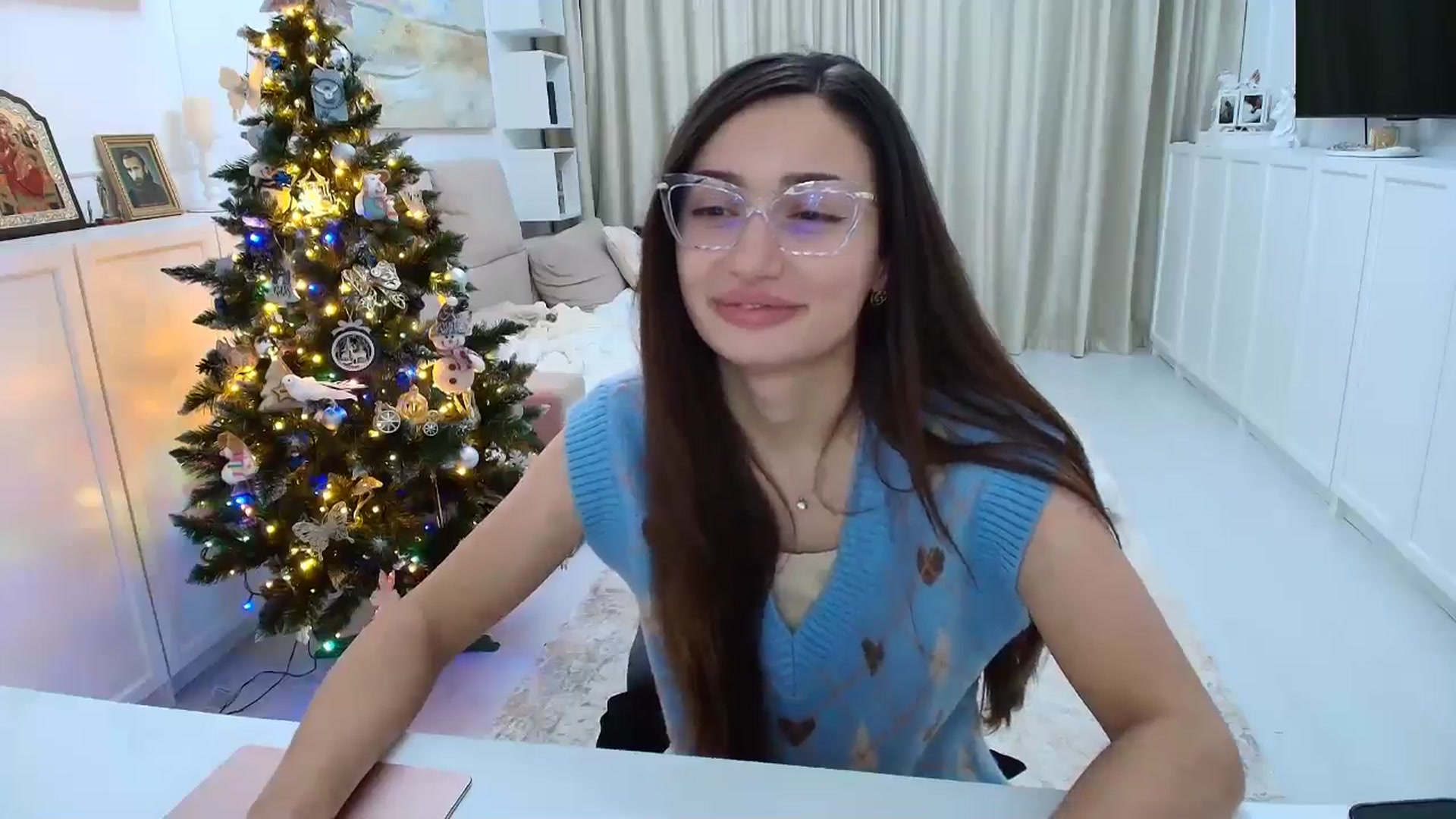 Gallery image thumbnail from Wennndyk's myfreecams stream on, 12/26/2025, 22:59 image 14 of 20