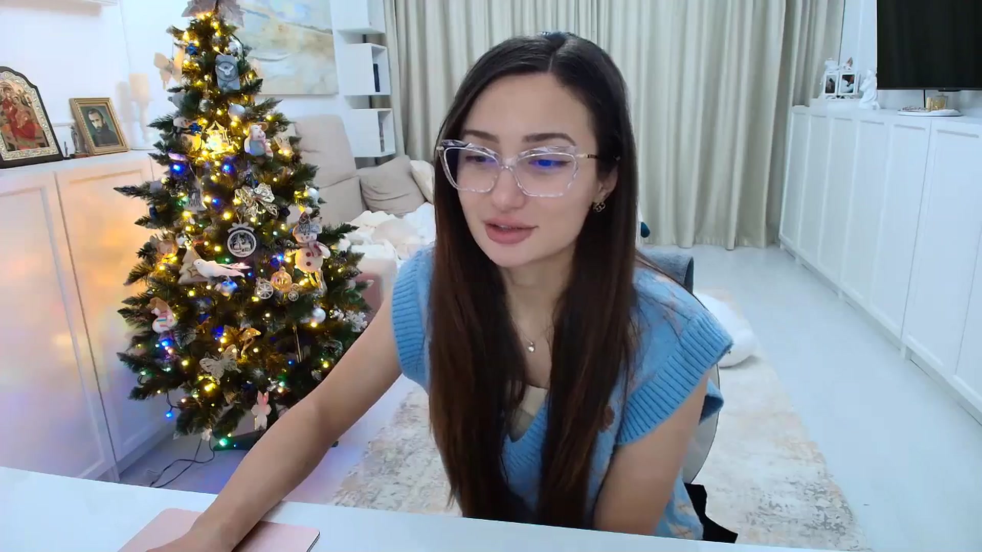 Gallery image thumbnail from Wennndyk's myfreecams stream on, 12/26/2025, 22:59 image 4 of 20