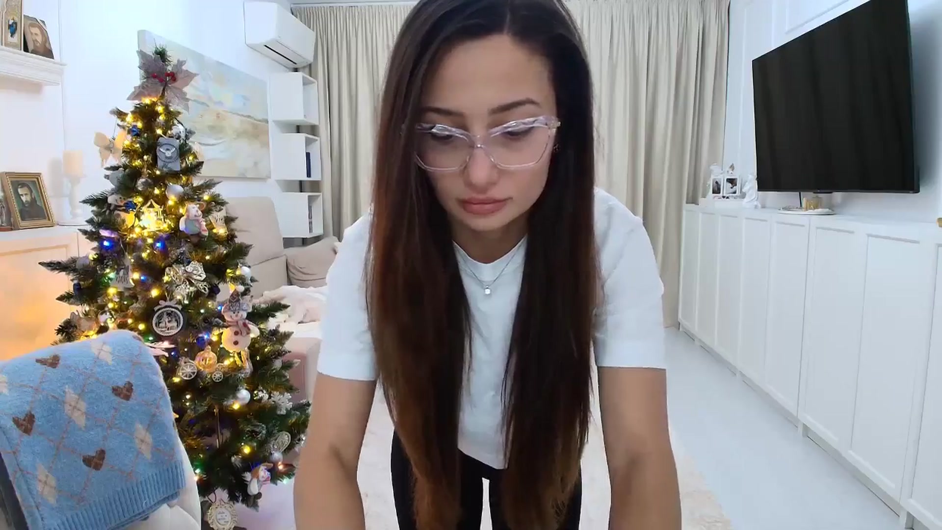 Gallery image thumbnail from Wennndyk's myfreecams stream on, 12/27/2025, 21:26 image 2 of 20