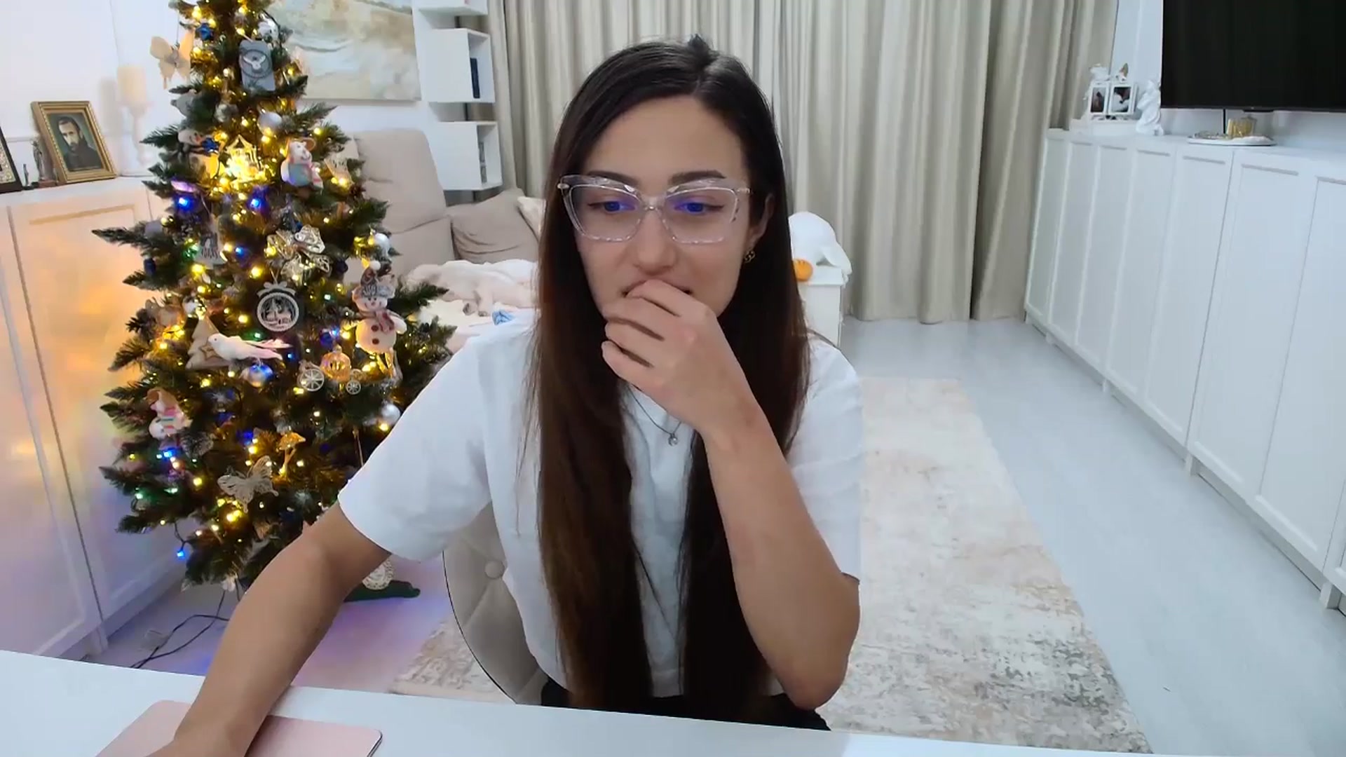 Gallery image thumbnail from Wennndyk's myfreecams stream on, 12/27/2025, 21:26 image 15 of 20
