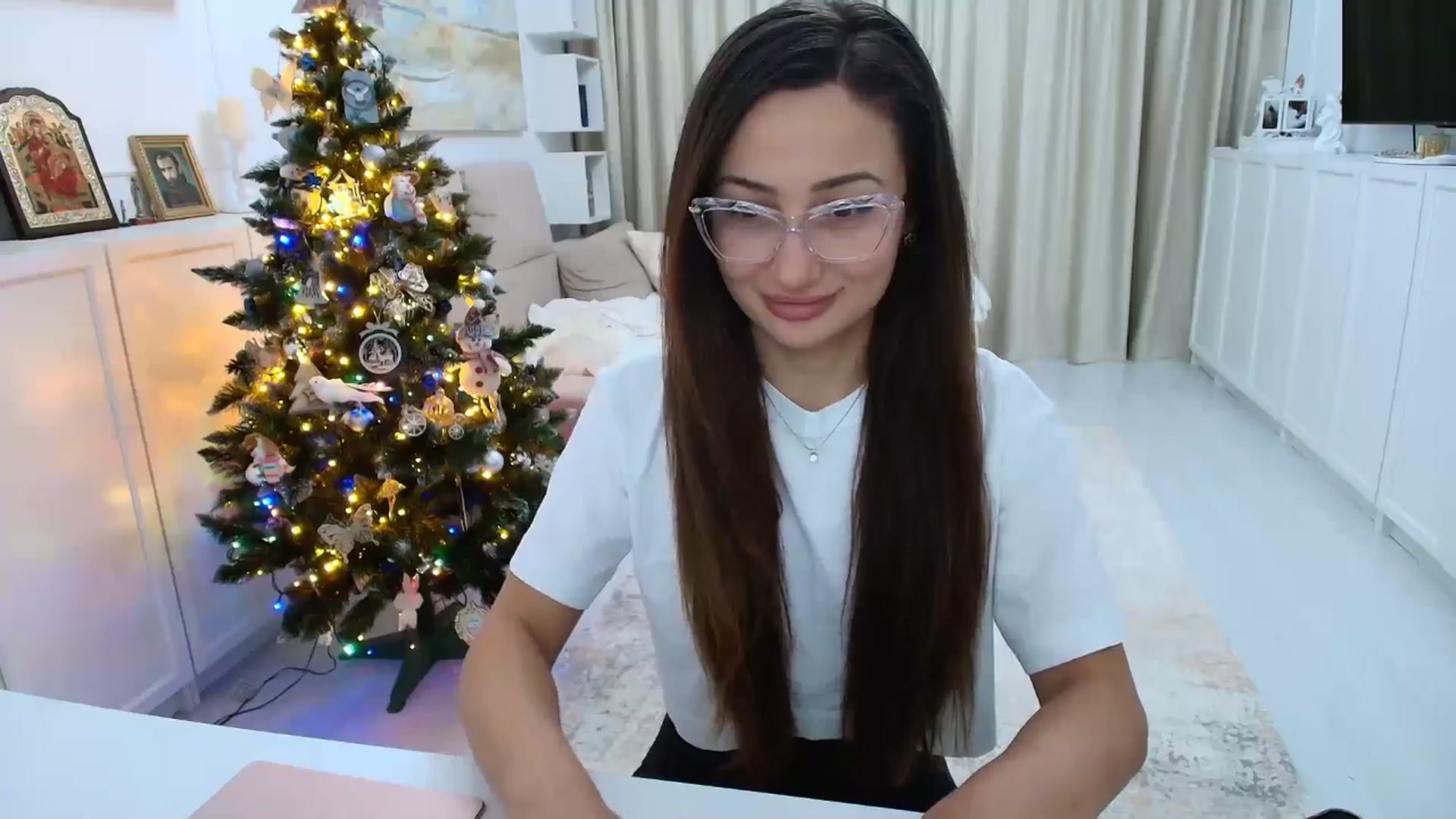 Gallery image thumbnail from Wennndyk's myfreecams stream on, 12/27/2025, 22:25 image 2 of 20