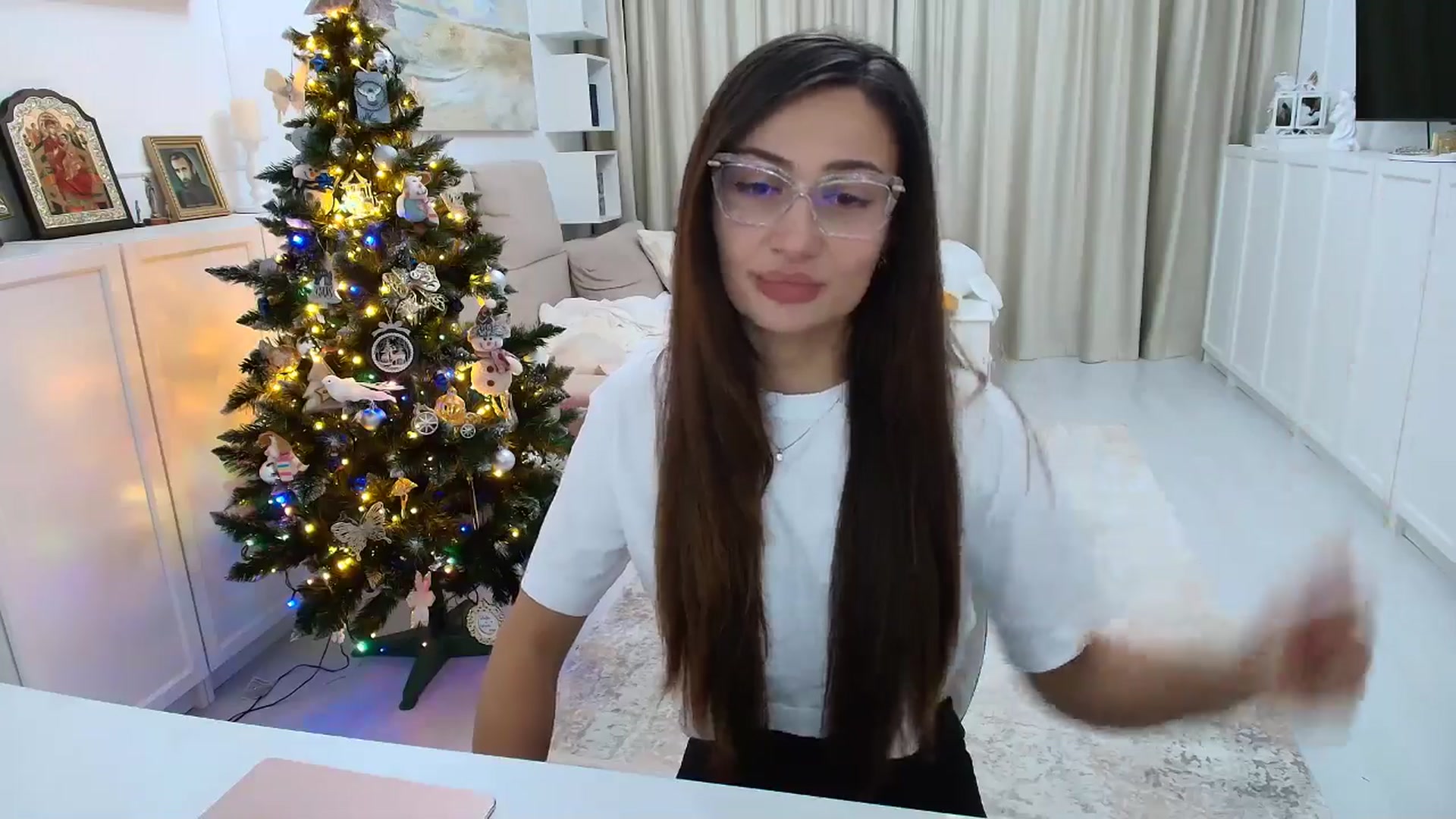 Gallery image thumbnail from Wennndyk's myfreecams stream on, 12/27/2025, 22:25 image 8 of 20