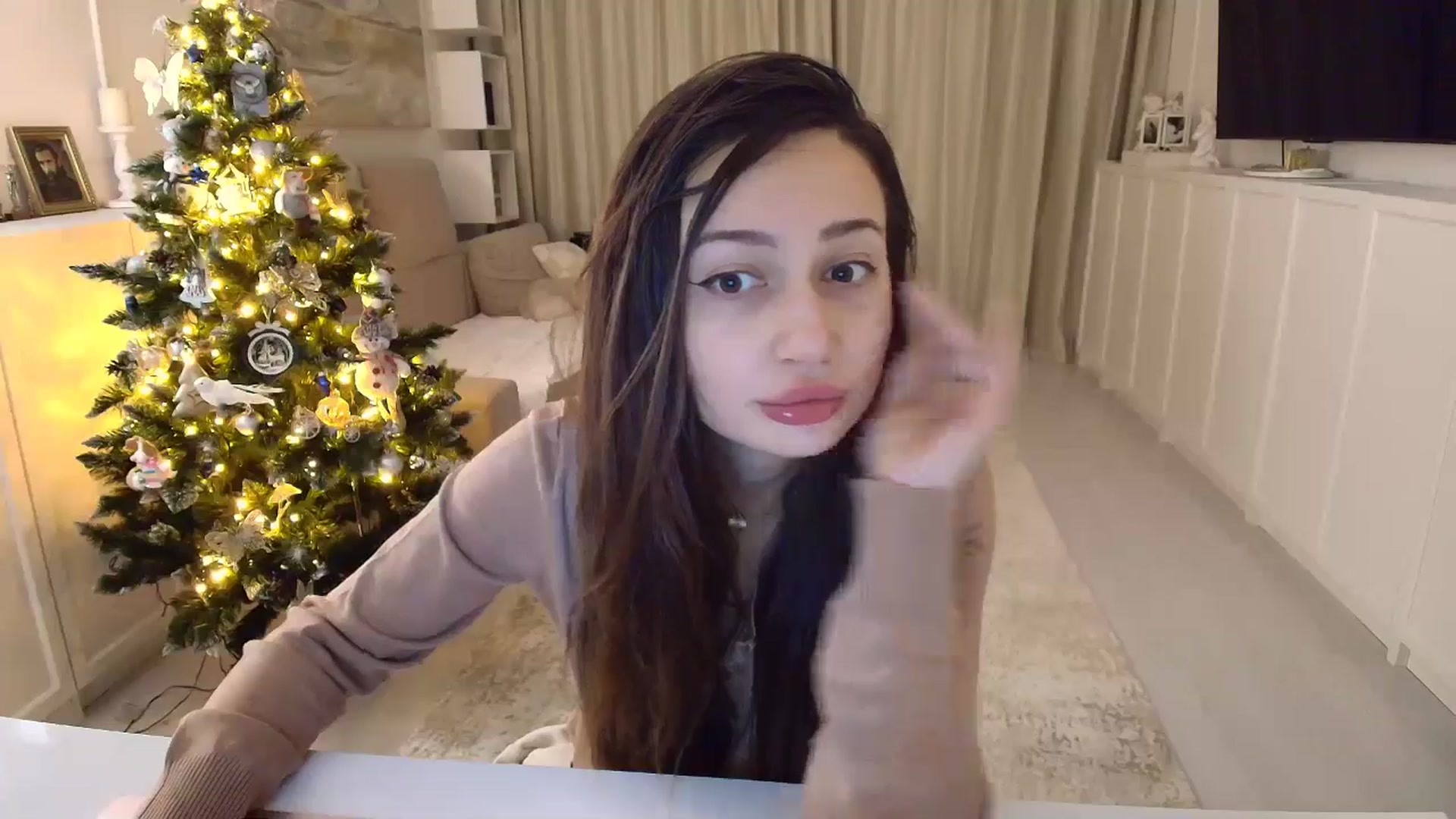 Gallery image thumbnail from Wennndyk's myfreecams stream on, 12/28/2025, 21:37 image 18 of 20