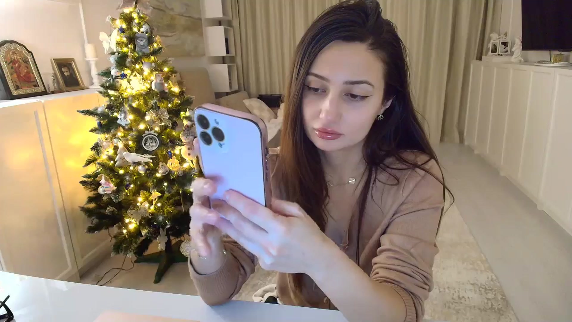 Gallery image thumbnail from Wennndyk's myfreecams stream on, 12/28/2025, 21:37 image 16 of 20