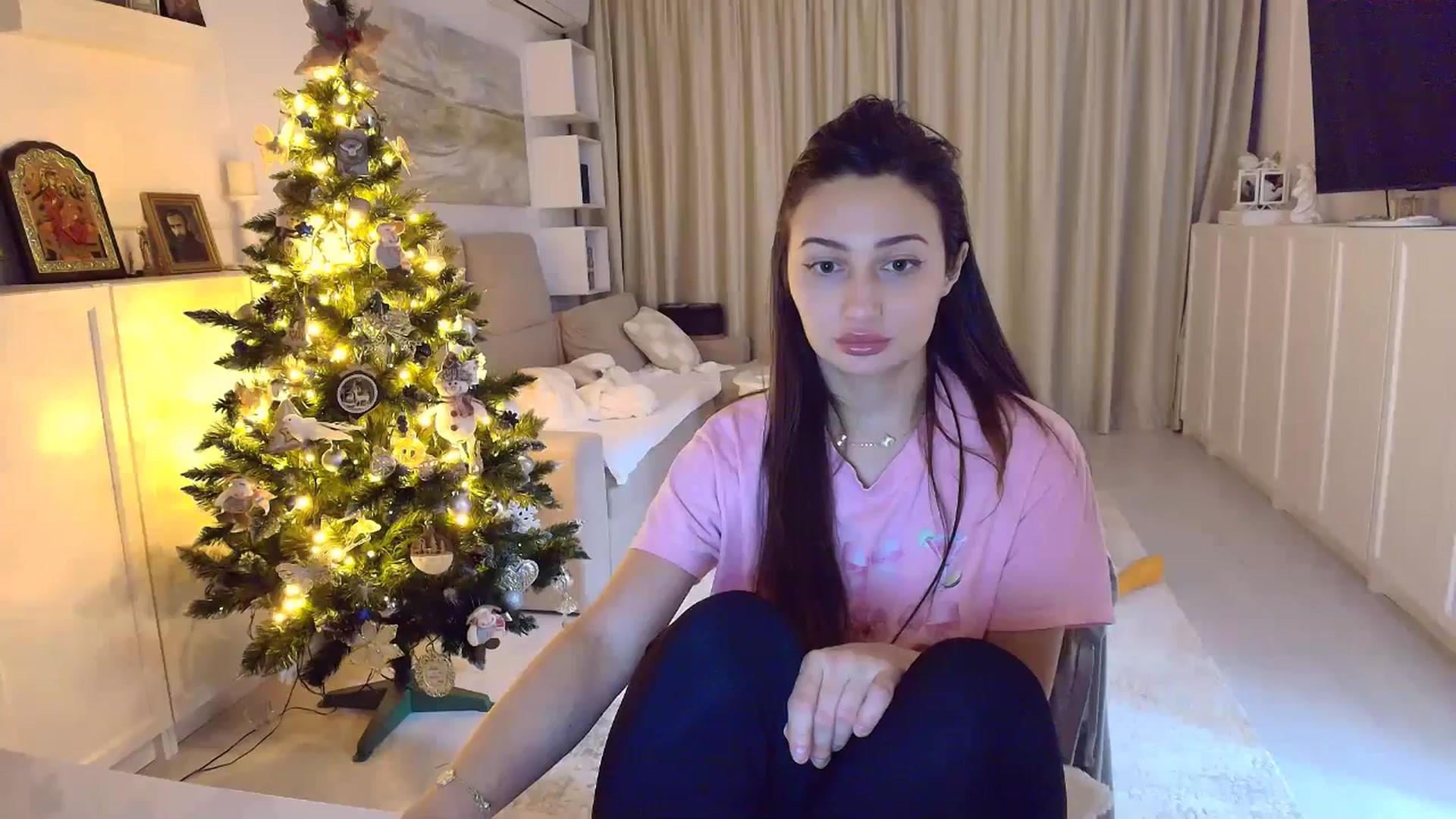 Gallery image thumbnail from Wennndyk's myfreecams stream on, 01/04/2026, 22:20 image 19 of 20
