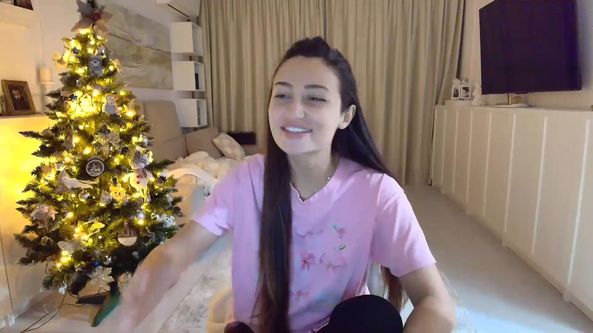 Gallery image thumbnail from Wennndyk's myfreecams stream on, 01/04/2026, 22:20 image 4 of 20