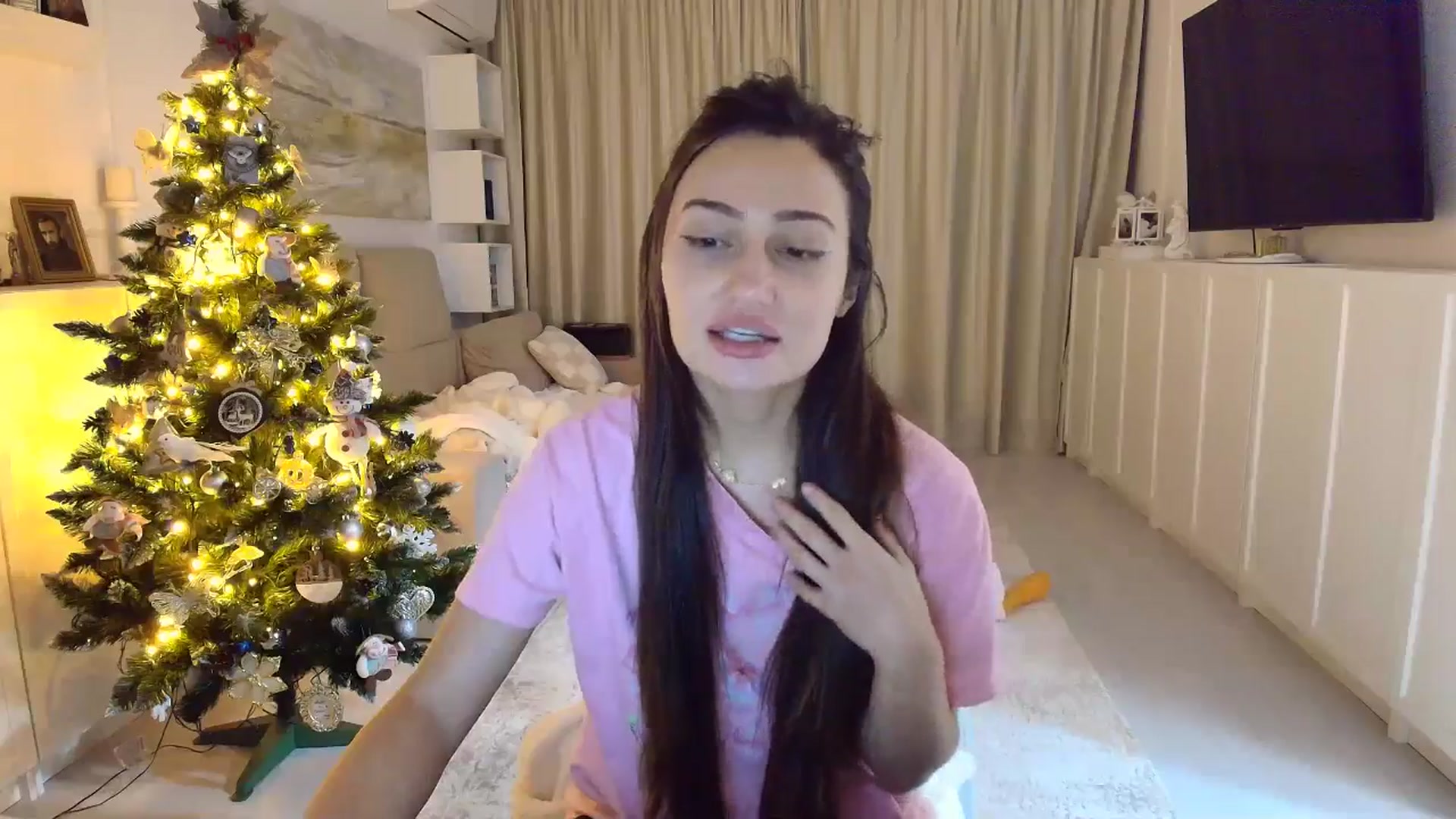Gallery image thumbnail from Wennndyk's myfreecams stream on, 01/04/2026, 22:20 image 6 of 20