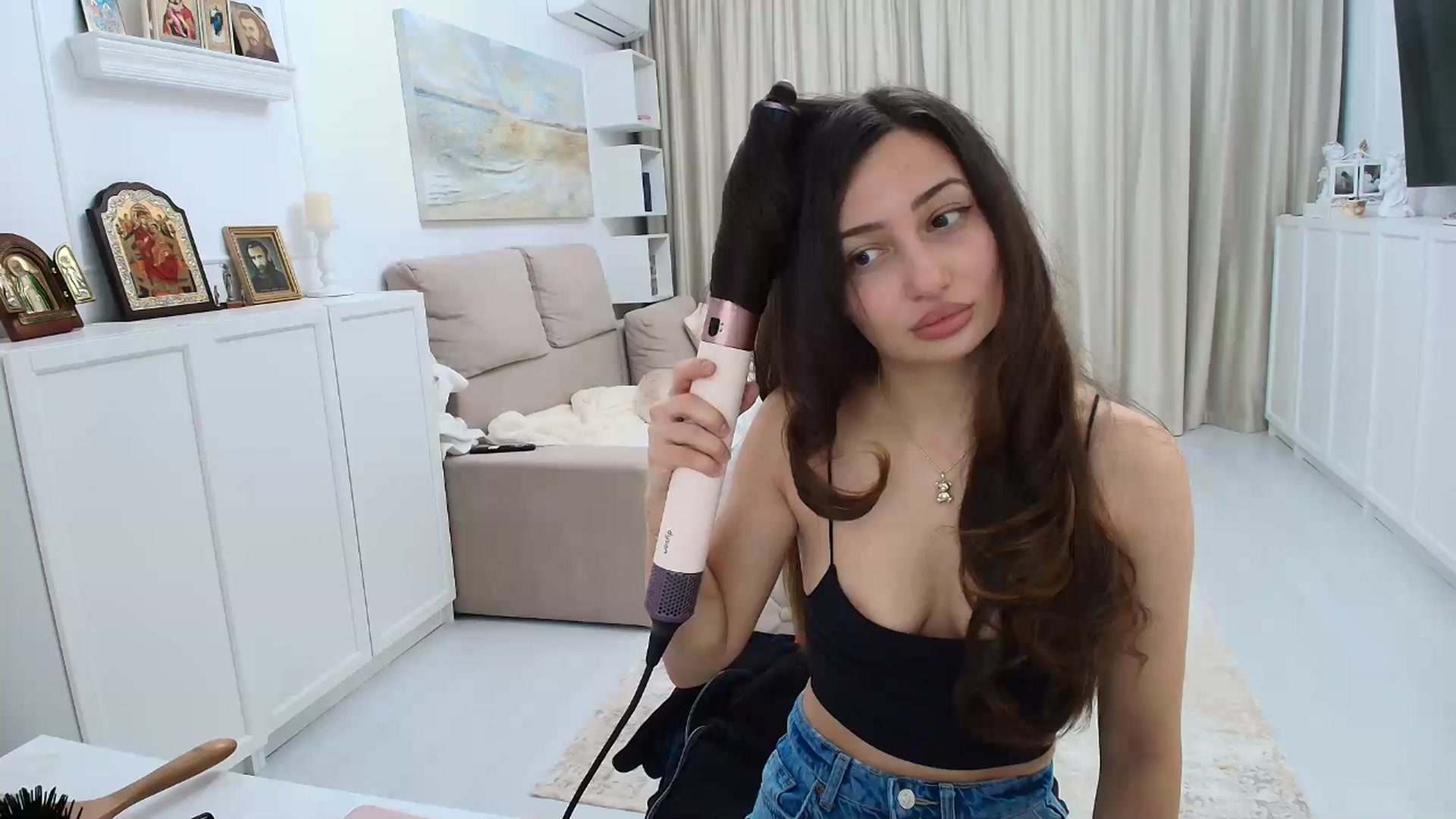 Gallery image thumbnail from Wennndyk's myfreecams stream on, 01/18/2026, 17:51 image 15 of 20