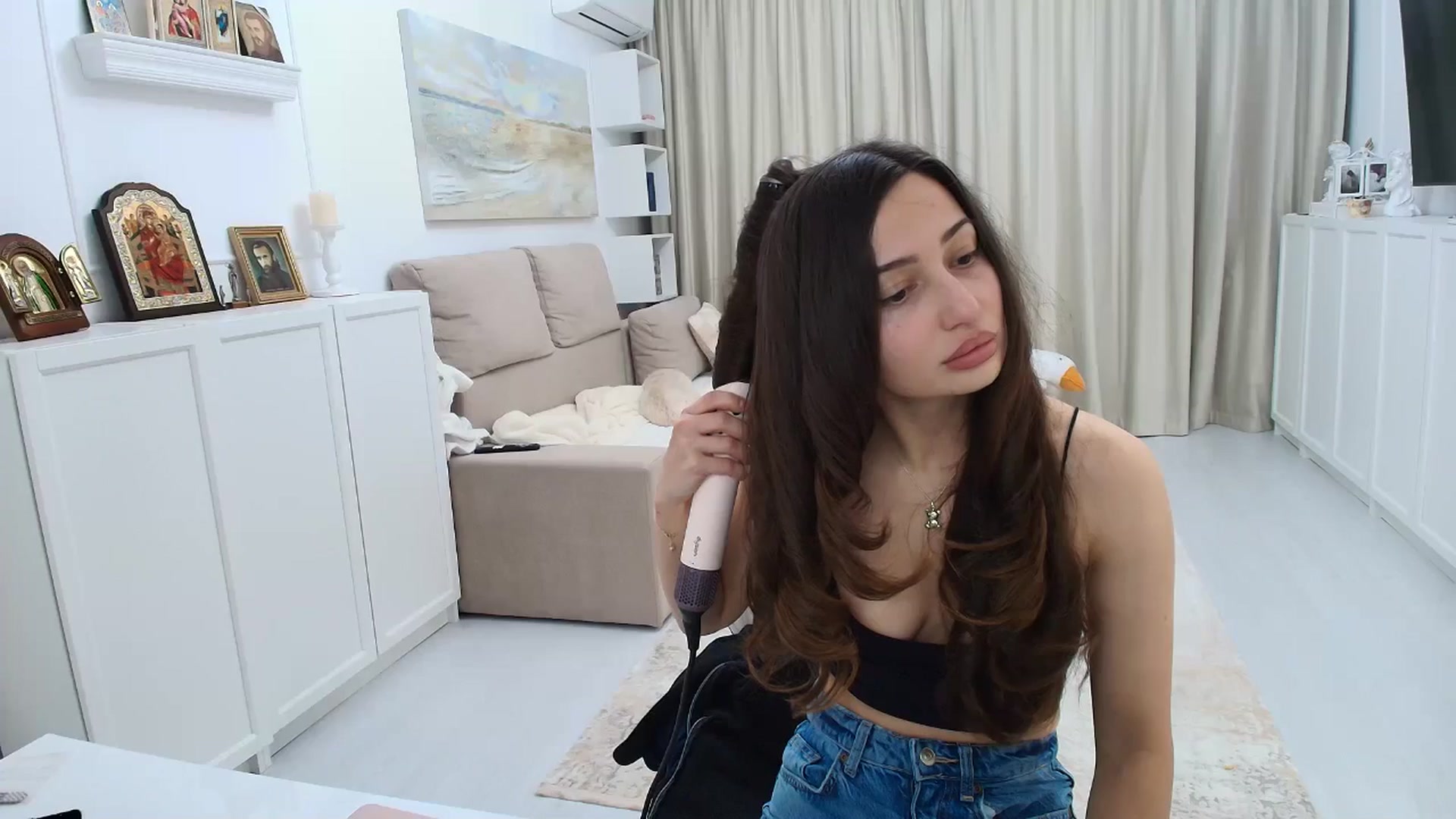 Gallery image thumbnail from Wennndyk's myfreecams stream on, 01/18/2026, 17:51 image 16 of 20
