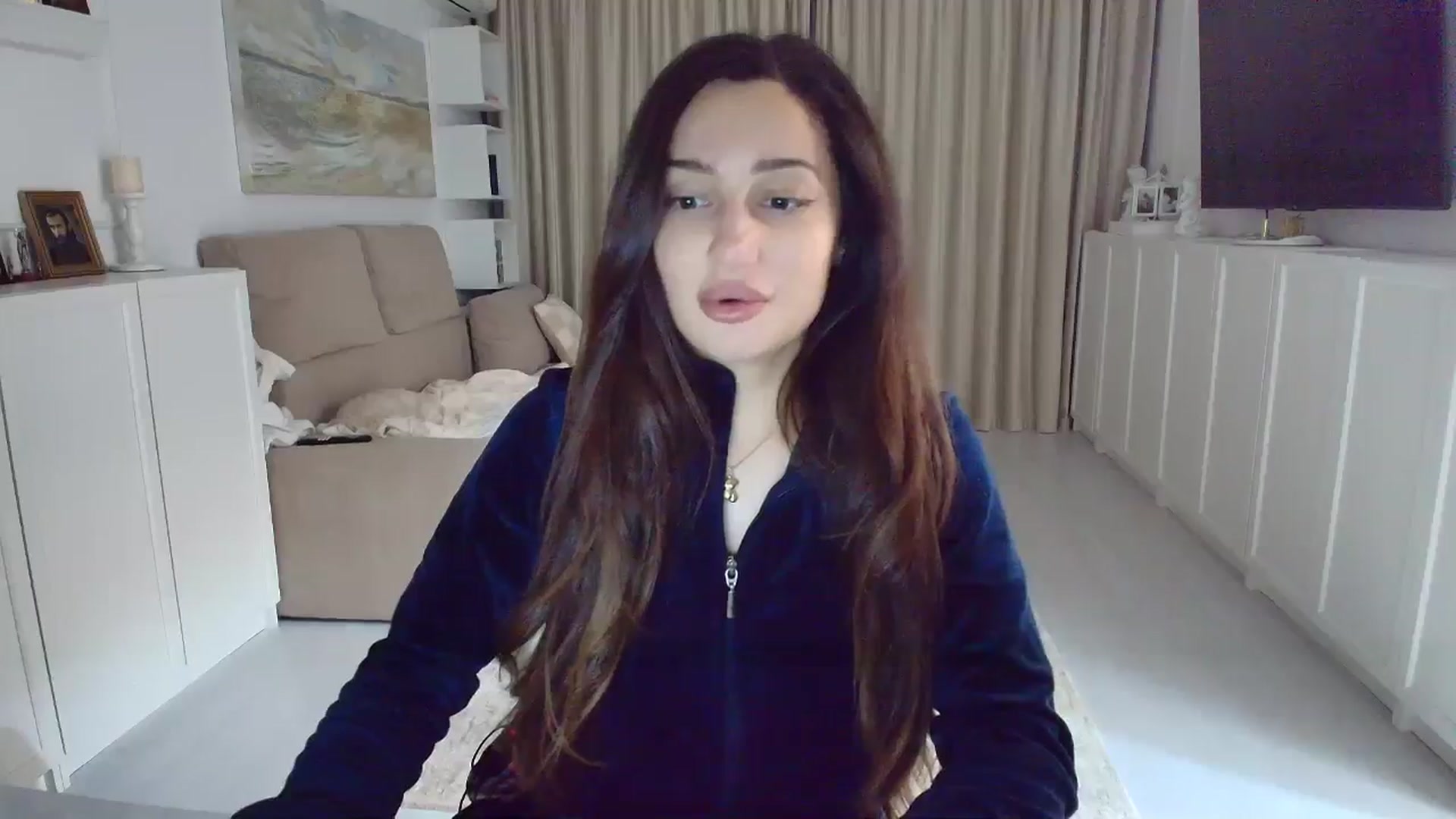 Gallery image thumbnail from Wennndyk's myfreecams stream on, 01/18/2026, 21:35 image 3 of 20