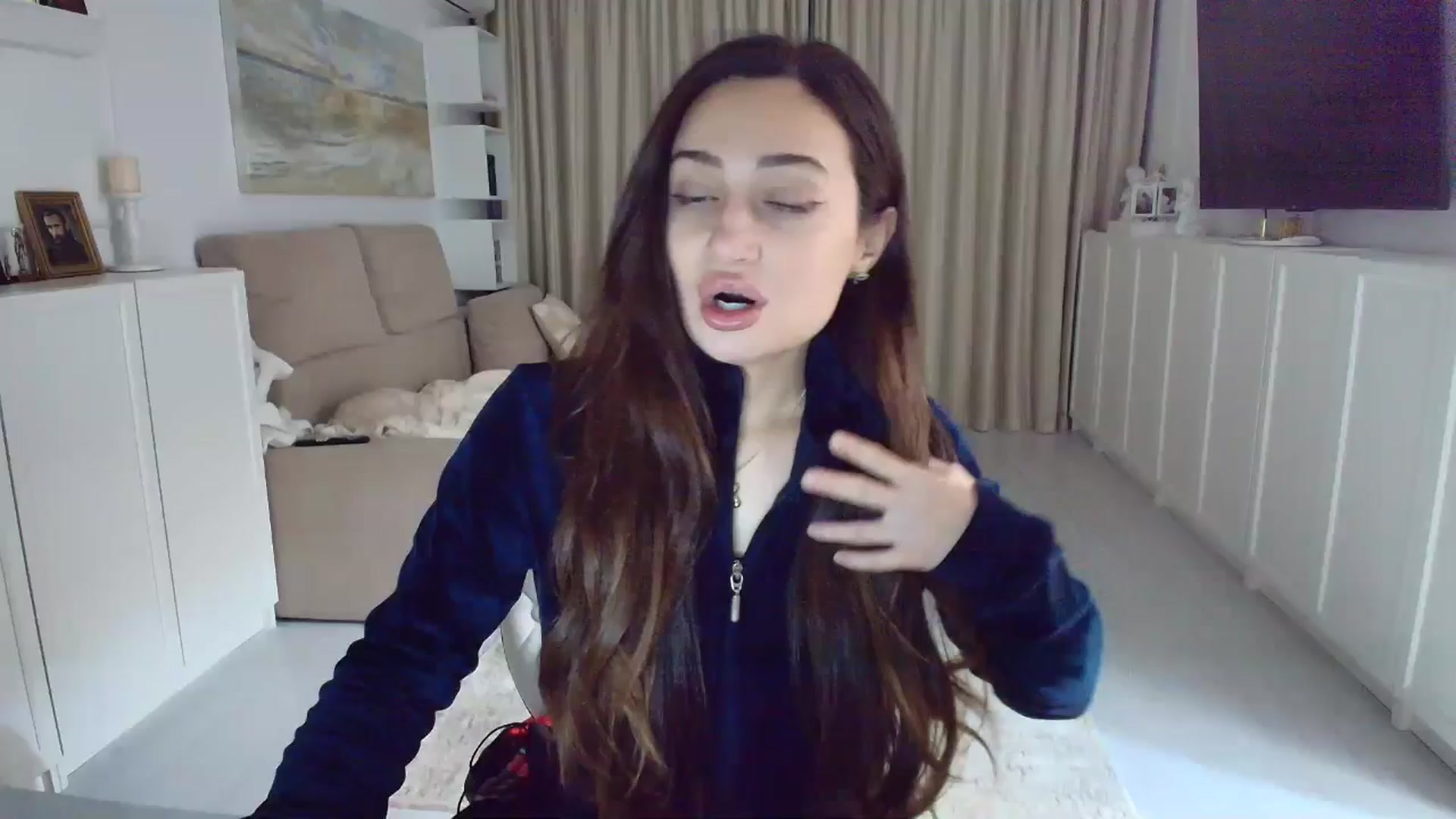 Gallery image thumbnail from Wennndyk's myfreecams stream on, 01/18/2026, 21:35 image 1 of 20