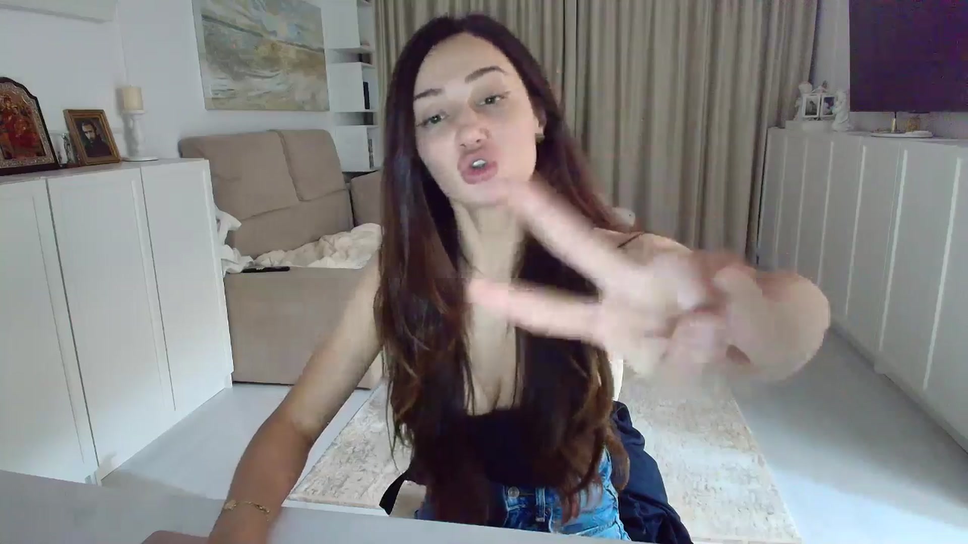 Gallery image thumbnail from Wennndyk's myfreecams stream on, 01/18/2026, 23:36 image 9 of 20