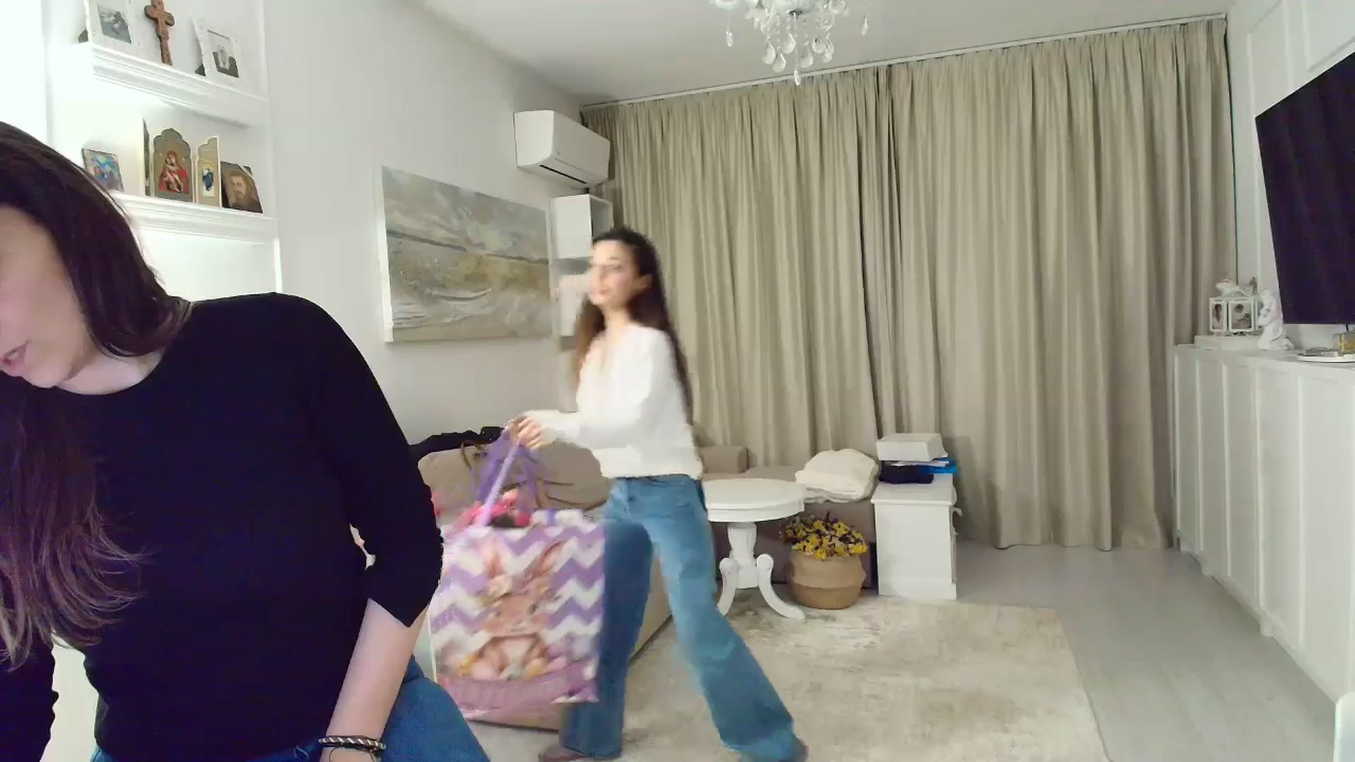 Gallery image thumbnail from Wennndyk's myfreecams stream on, 03/31/2026, 18:06 image 17 of 20