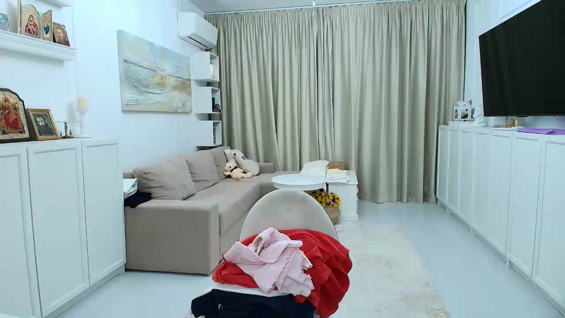 Gallery image thumbnail from Wennndyk's myfreecams stream on, 05/11/2026, 19:19 image 12 of 20