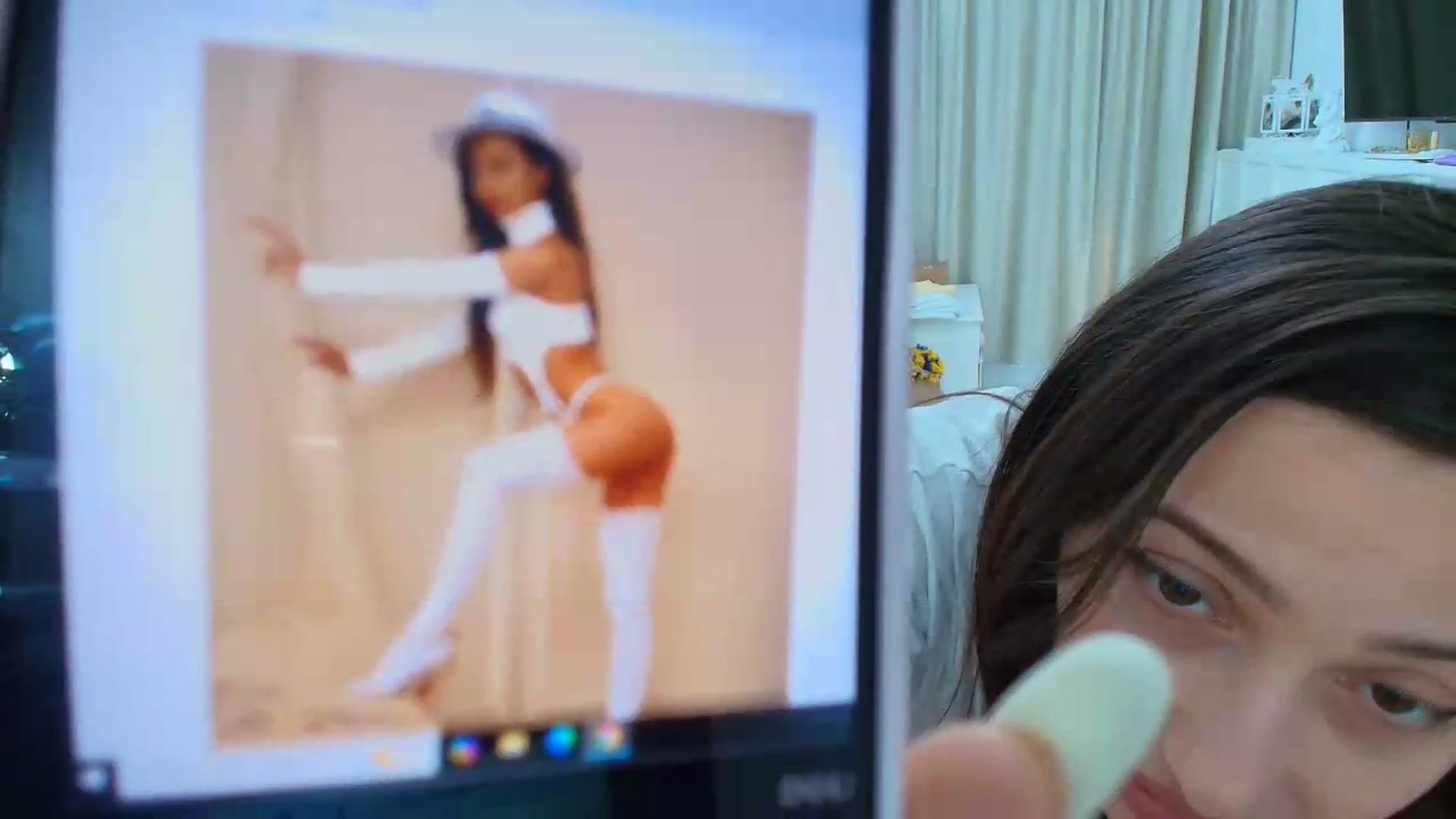 Gallery image thumbnail from Wennndyk's myfreecams stream on, 05/14/2026, 15:44 image 10 of 20