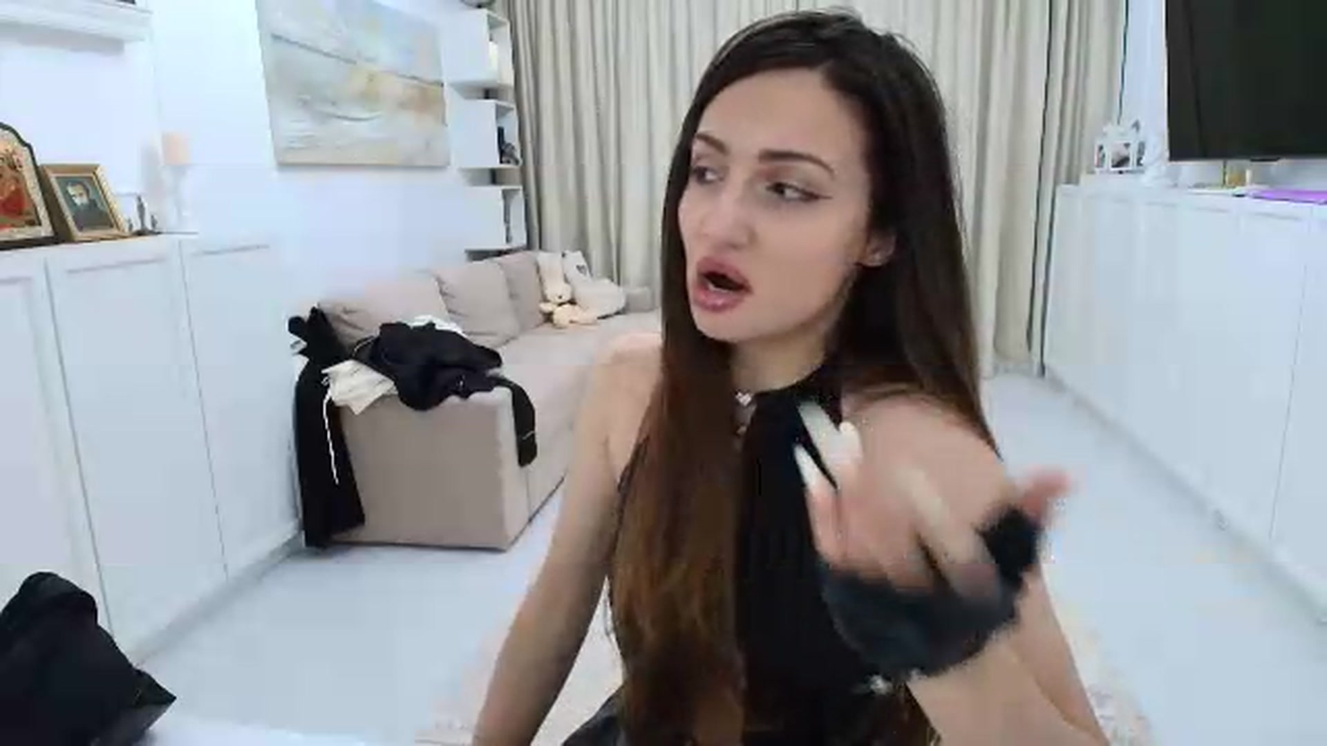 Gallery image thumbnail from Wennndyk's myfreecams stream on, 05/14/2026, 22:02 image 19 of 20