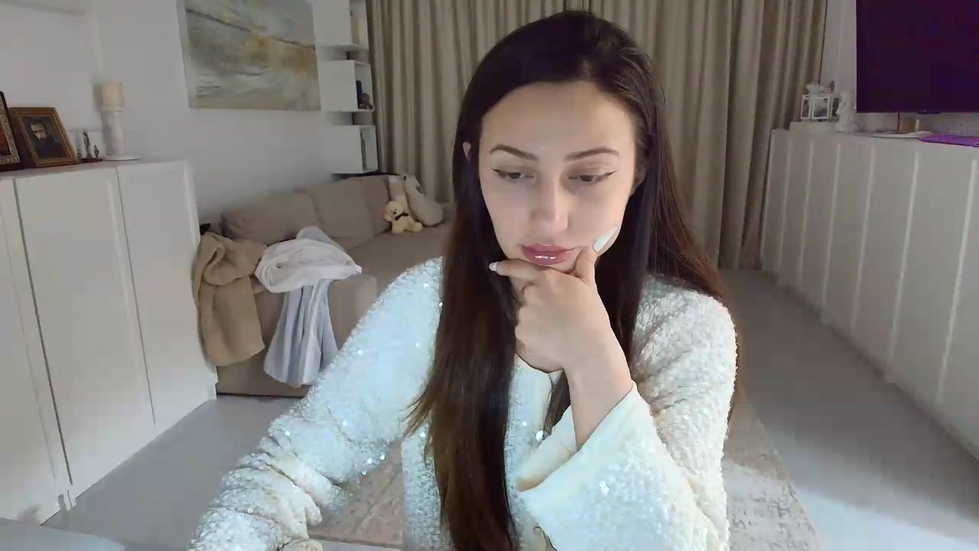 Gallery image thumbnail from Wennndyk's myfreecams stream on, 05/18/2026, 22:19 image 17 of 20