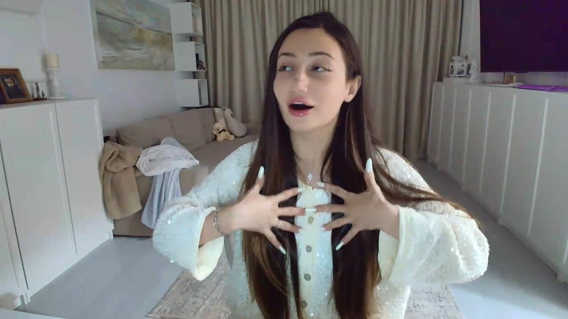 Gallery image thumbnail from Wennndyk's myfreecams stream on, 05/18/2026, 22:19 image 10 of 20