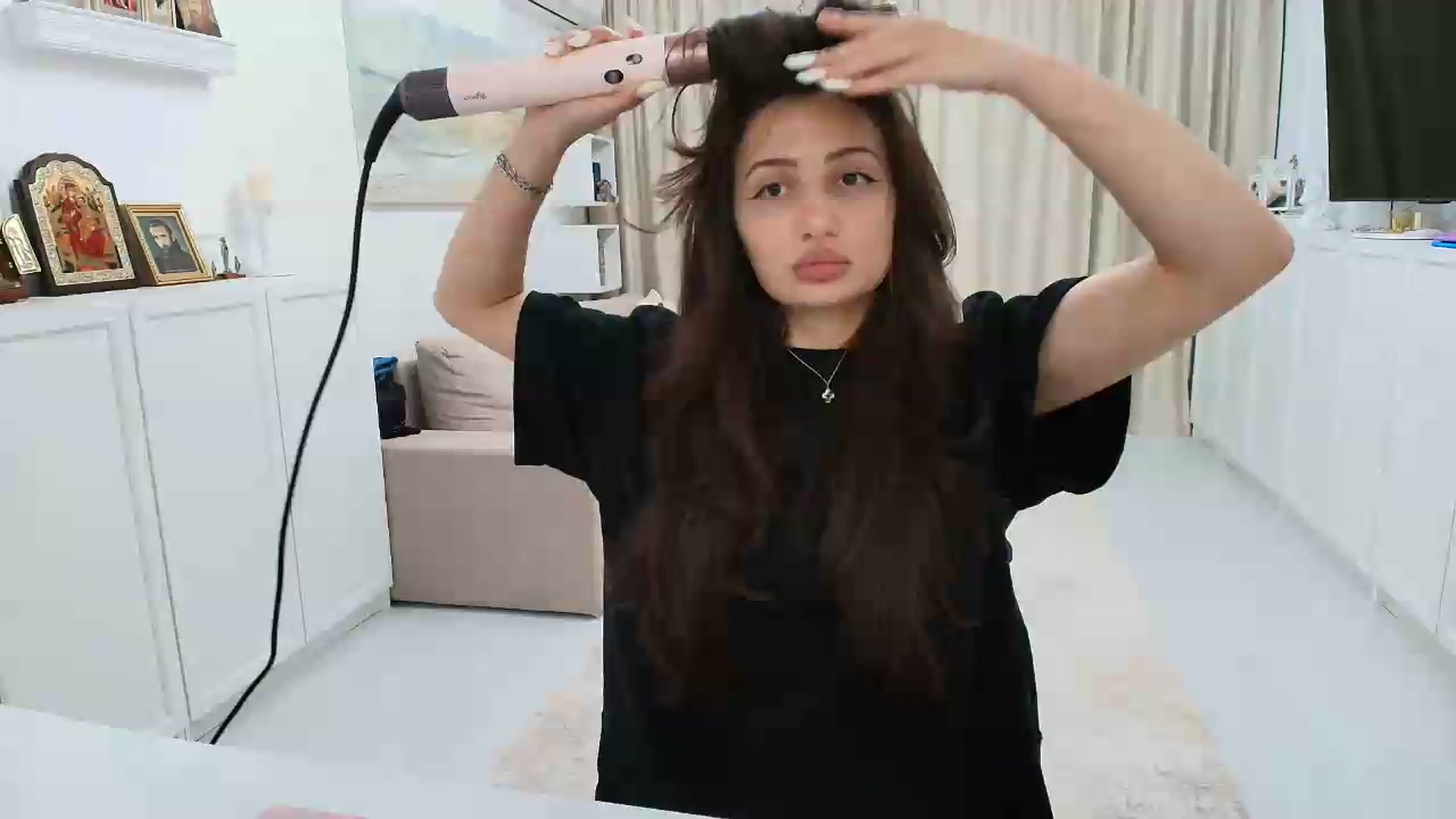 Gallery image thumbnail from Wennndyk's myfreecams stream on, 05/23/2026, 21:21 image 5 of 20