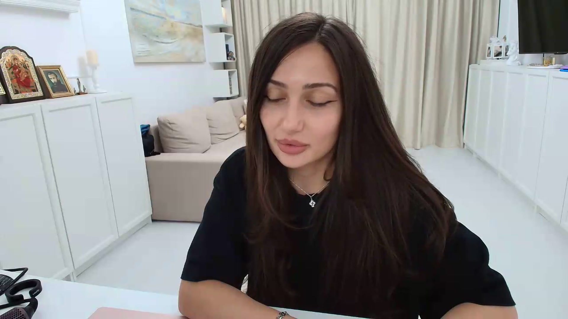 Gallery image thumbnail from Wennndyk's myfreecams stream on, 05/23/2026, 21:21 image 18 of 20