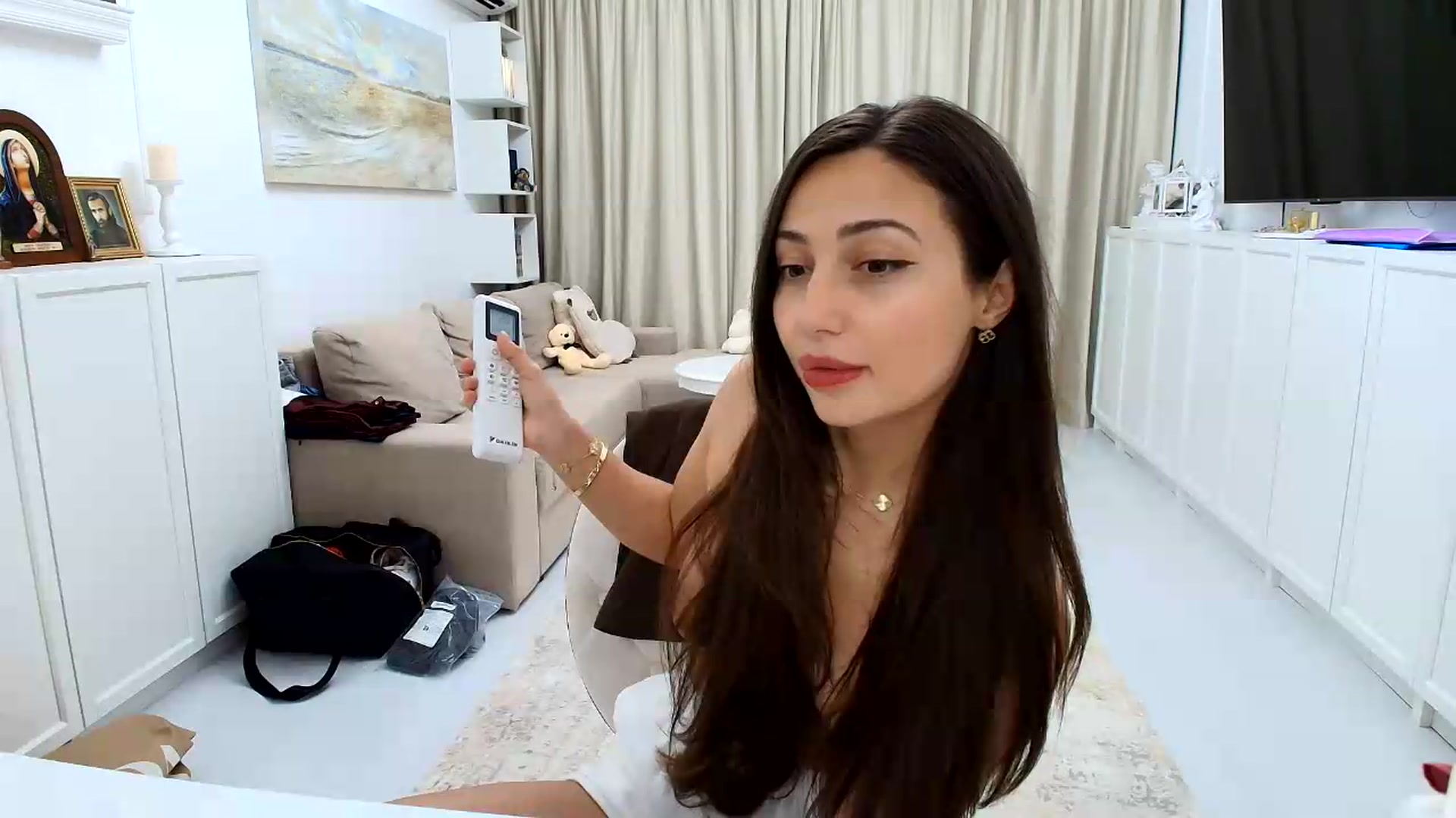 Gallery image thumbnail from Wennndyk's myfreecams stream on, 06/19/2026, 23:35 image 11 of 20