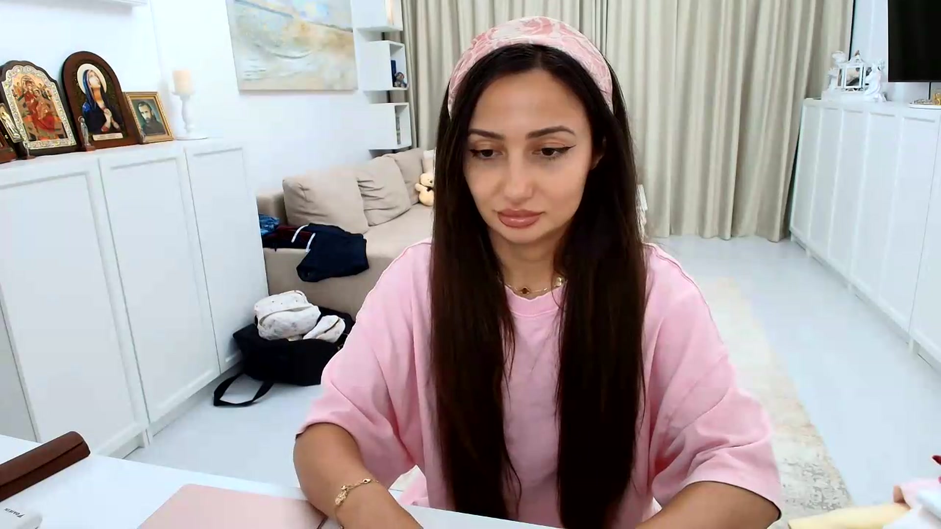 Gallery image thumbnail from Wennndyk's myfreecams stream on, 06/22/2026, 21:40 image 19 of 20