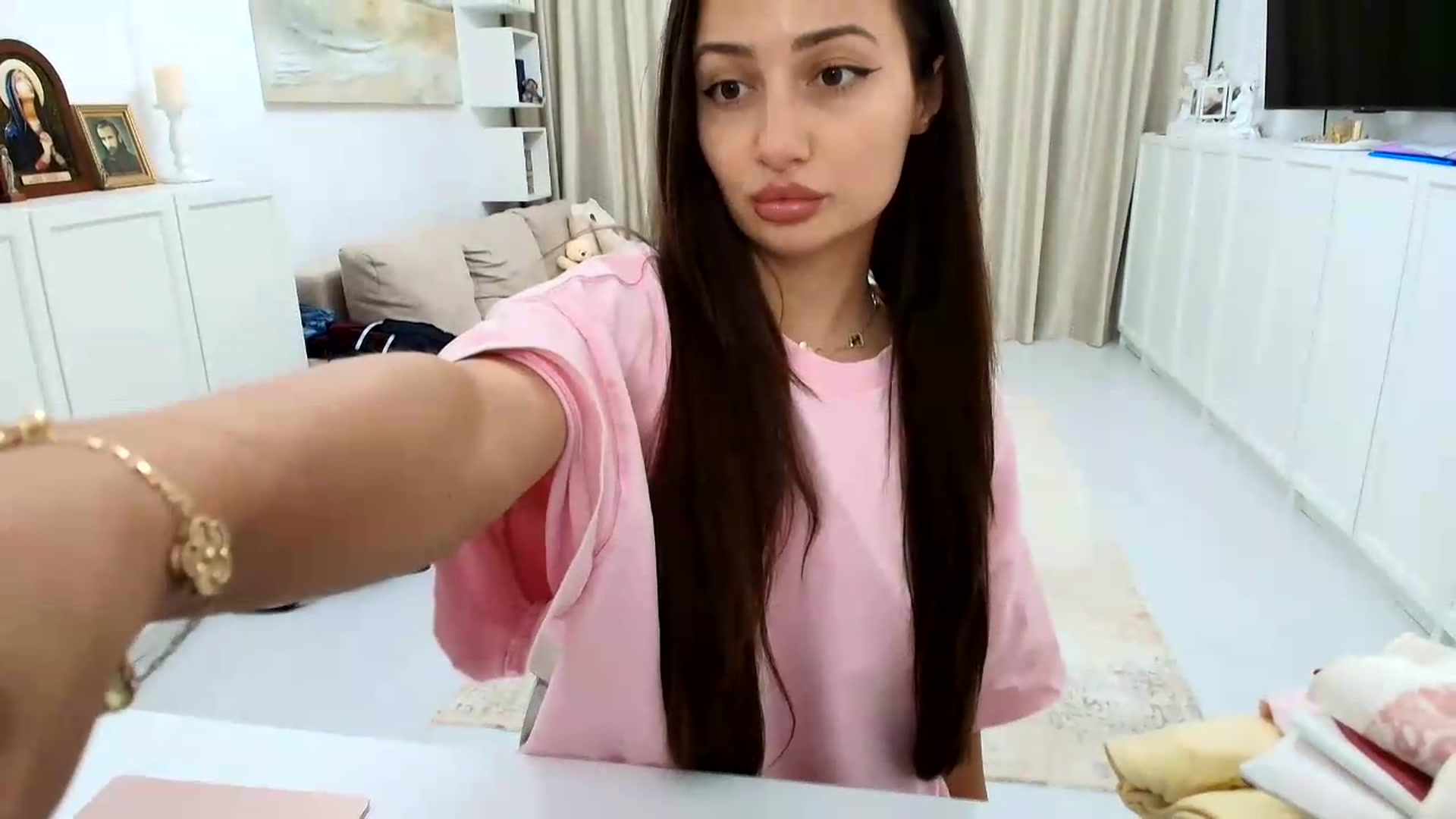 Gallery image thumbnail from Wennndyk's myfreecams stream on, 06/22/2026, 21:40 image 6 of 20