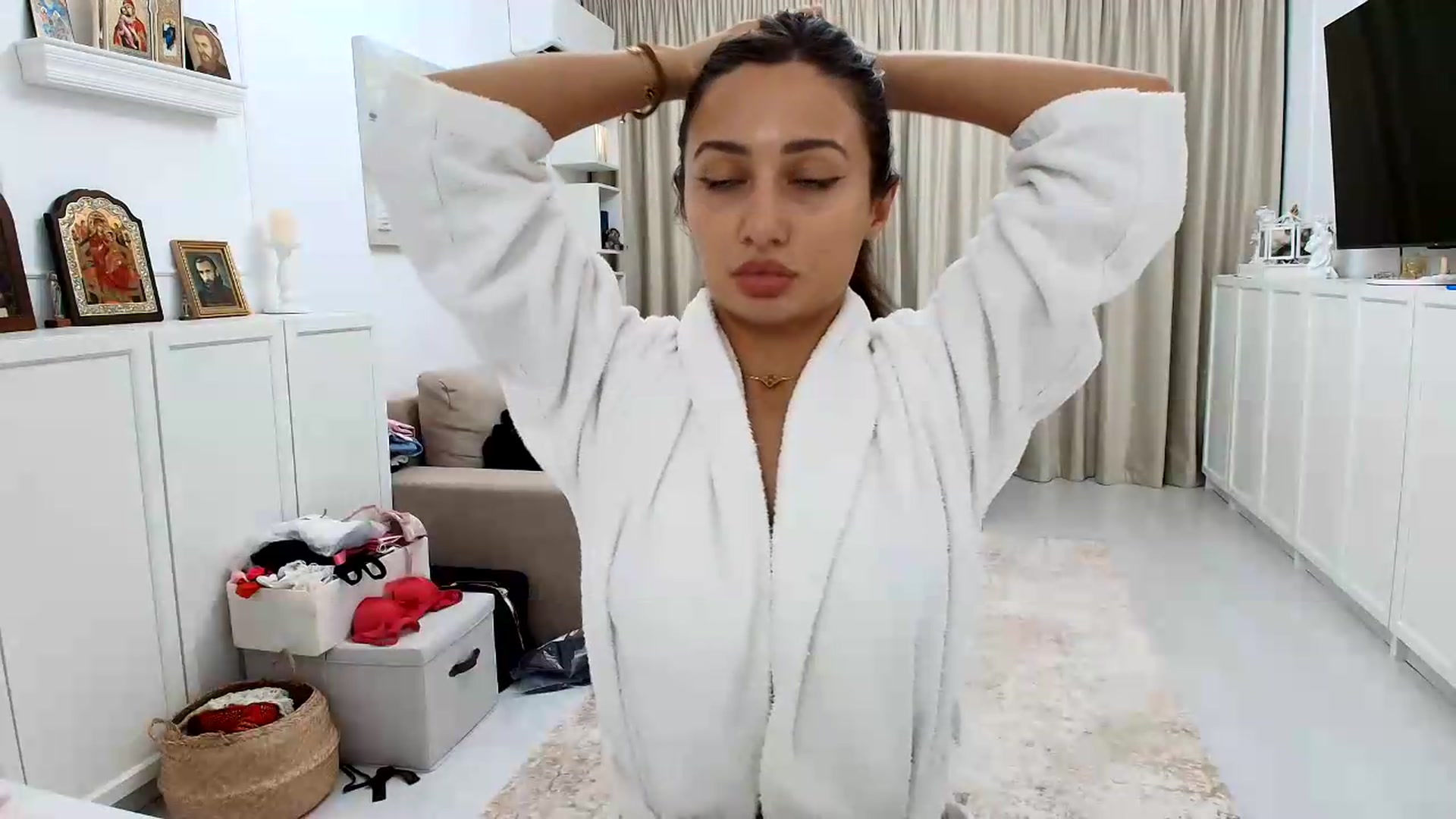 Gallery image thumbnail from Wennndyk's myfreecams stream on, 06/26/2026, 23:19 image 15 of 20