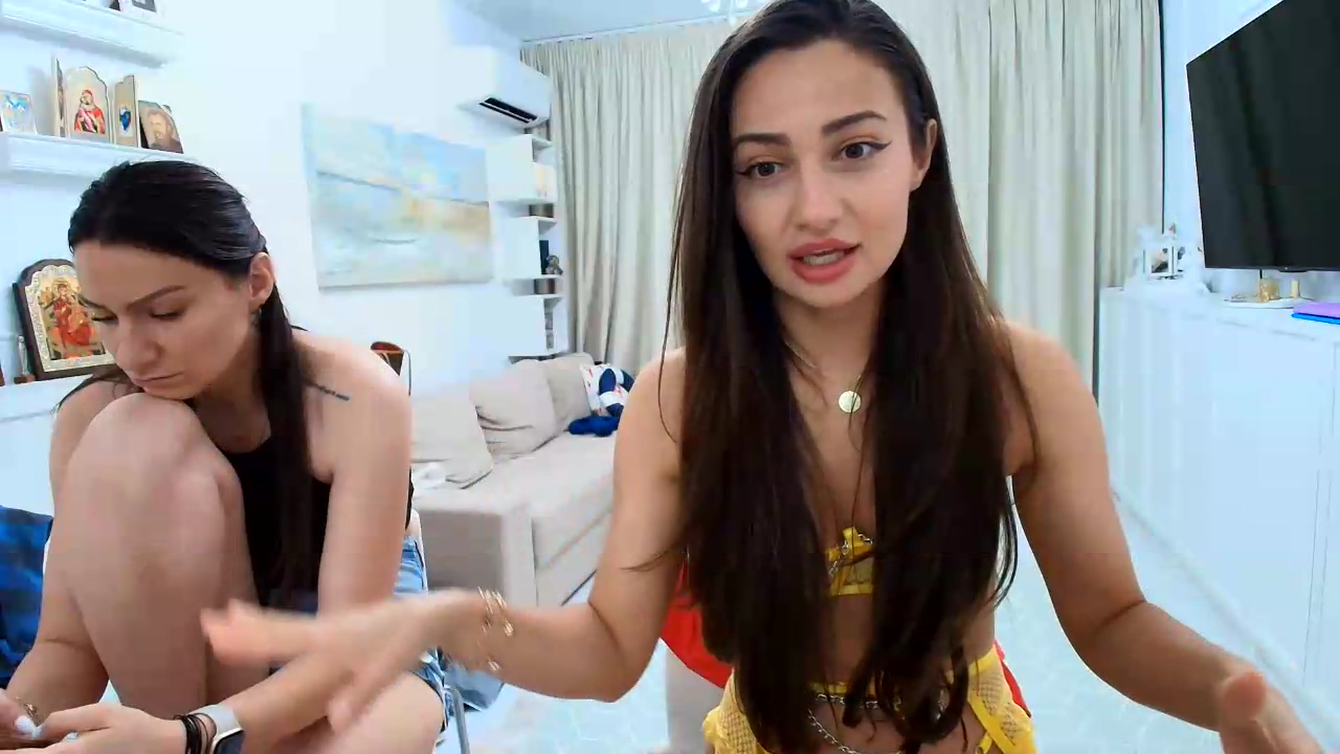 Gallery image thumbnail from Wennndyk's myfreecams stream on, 07/08/2026, 22:36 image 4 of 20